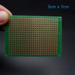 แผ่นปริ๊นอเนกประสงค์ Prototype PCB Board 1 ด้าน 5x7 cm สีเขียว (แผ่น PCB ไข่ปลา 1 หน้า)