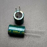 ตัวเก็บประจุ ตัวเก็บประจุแบบมีขั้ว Capacitor 2200uF 25V (1 ตัว)