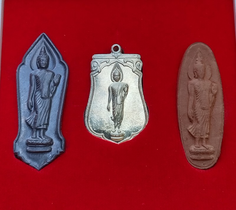 ที่ระลึก พระชุด 25 พุทธศตวรรษ เนื้อชินตะกั่ว