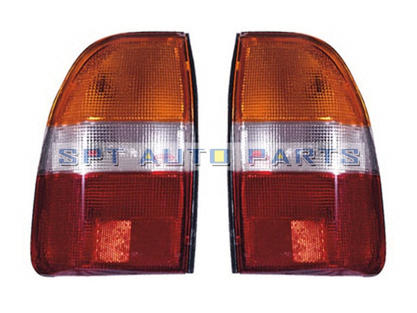 ไฟท้าย มิตซูบิชิ MITSUBISHI สตราด้า 3 สี ปี97 (L-R ราคาต่อ 1 คู่ มีขั้ว+หลอด)