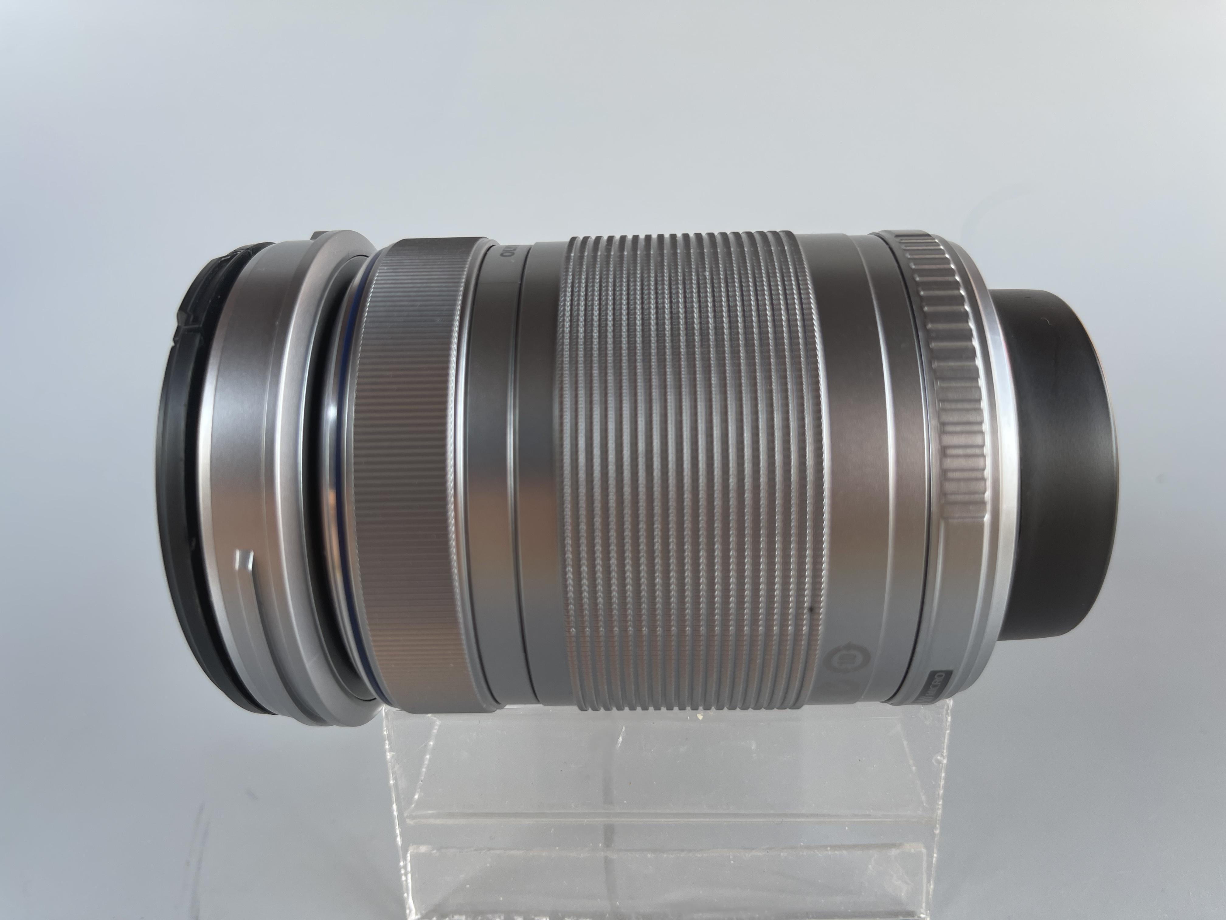 ขายกล้อง Olympus EPL5 ซื้อศูนย์ไทย สภาพเหมือนใหม่ แฟลชแท้ เลนส์คิด olympus 14-42mm , olympus 40-150mm แถมเลนส์olympus15mm f8 cap lens , ถ่นแท้ 2 ก้อน ราคาsetนี้สุดคุ้ม