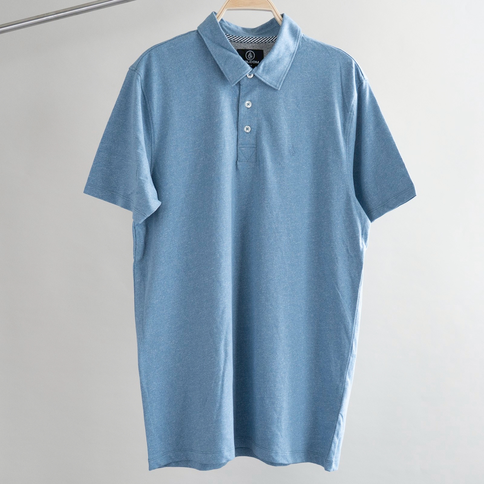 เสื้อโปโล Volcom Wowzer Polo (โปรสุดคุ้ม! ซื้อ 3 ตัวขึ้นไป เหลือตัวละ 490 บาท ทักไลน์ @pond-shop)