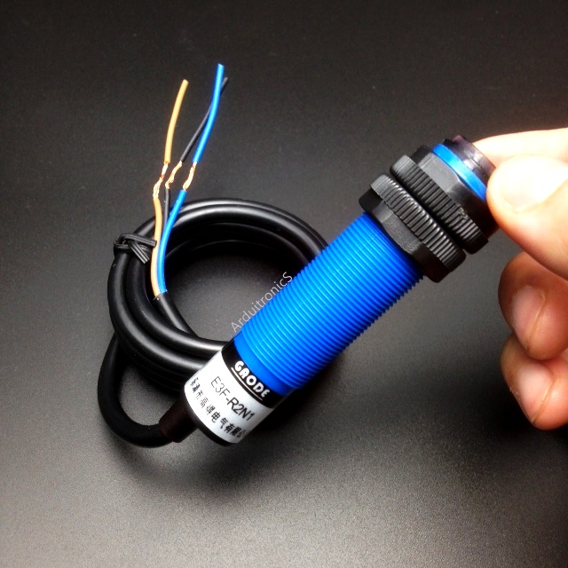 Infrared Distance Sensor (E3F-R2N1) + Reflector Plate