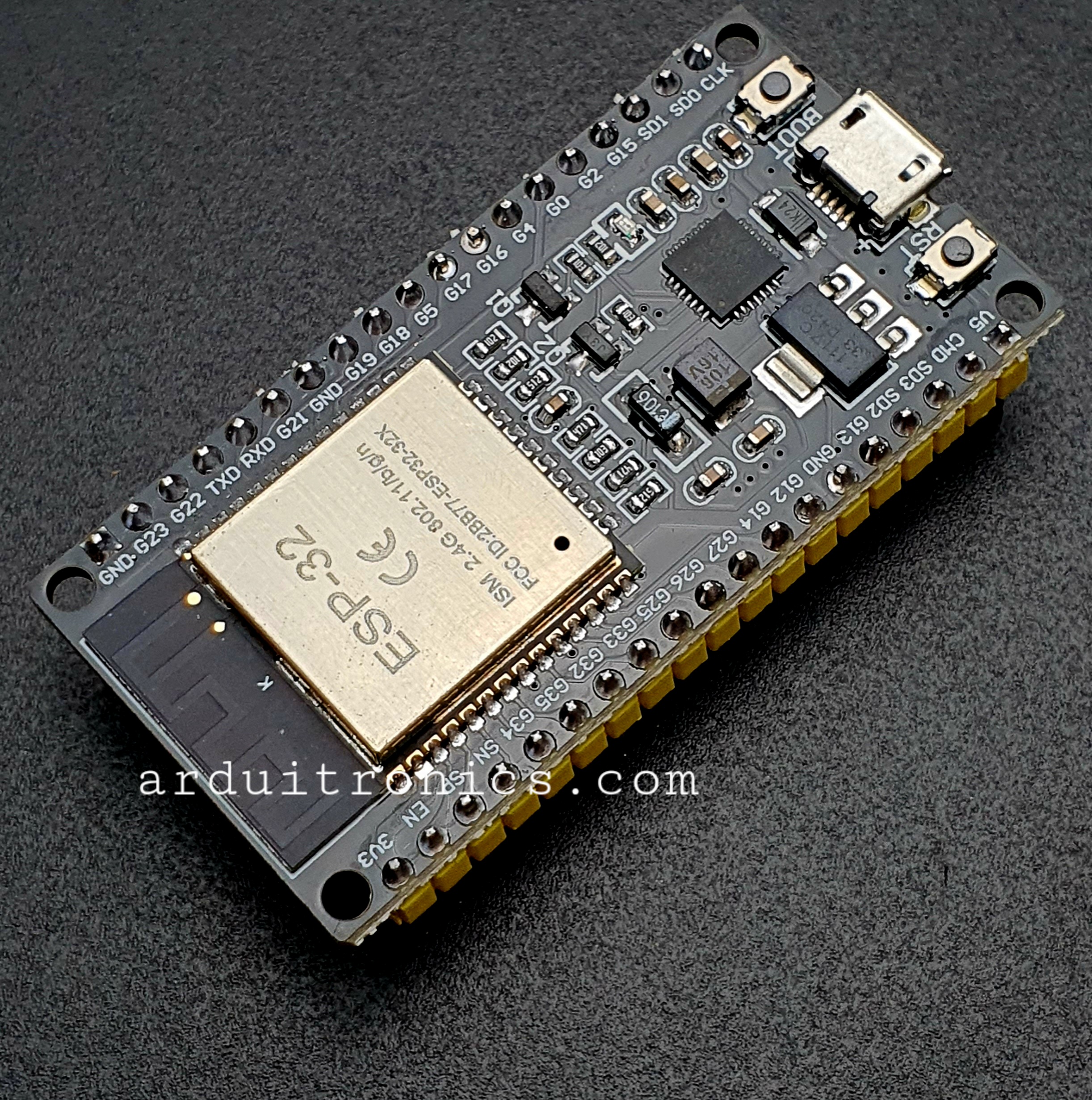 บอร์ด ESP32 NodeMCU ESP32 DEVKIT Wi-Fi and Bluetooth (CP2102) 38 pin