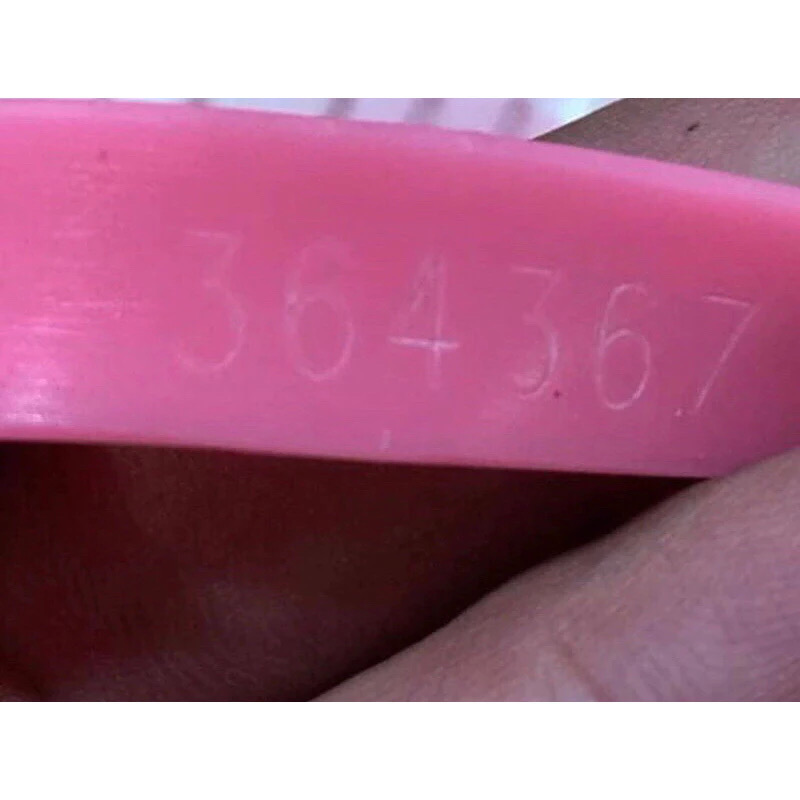 เก่าเก็บ หมายเลขโค้ด 364367 Wristband สายรัดข้อมือสีชมพู เฉลิมพระชนมพรรษา 7 รอบ 84 พรรษา 5 ธันวา 2554 ในหลวงรัขกาลที่ 9