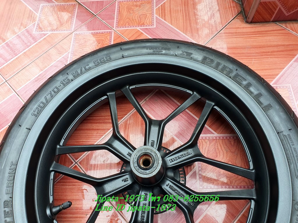 (Forza 300 ปี 2018) ชุดวงล้อแม็กหน้า-หลัง พร้อมยาง Honda Forza 300 ปี 2018 แท้ (สินค้าตำหนิ ขายเป็นคู่)