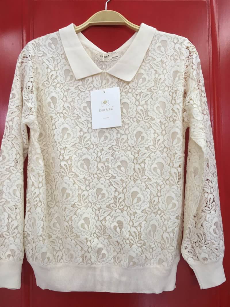 เสื้อแฟชั่นผ้าลูกไม้ Knit&Co คอปกแขนยาวเอวจั้ม มีซับในตัว ผ้าไม่หนาค่ะ สินค้าพร้อมส่ง สีชมพู ค่ะ