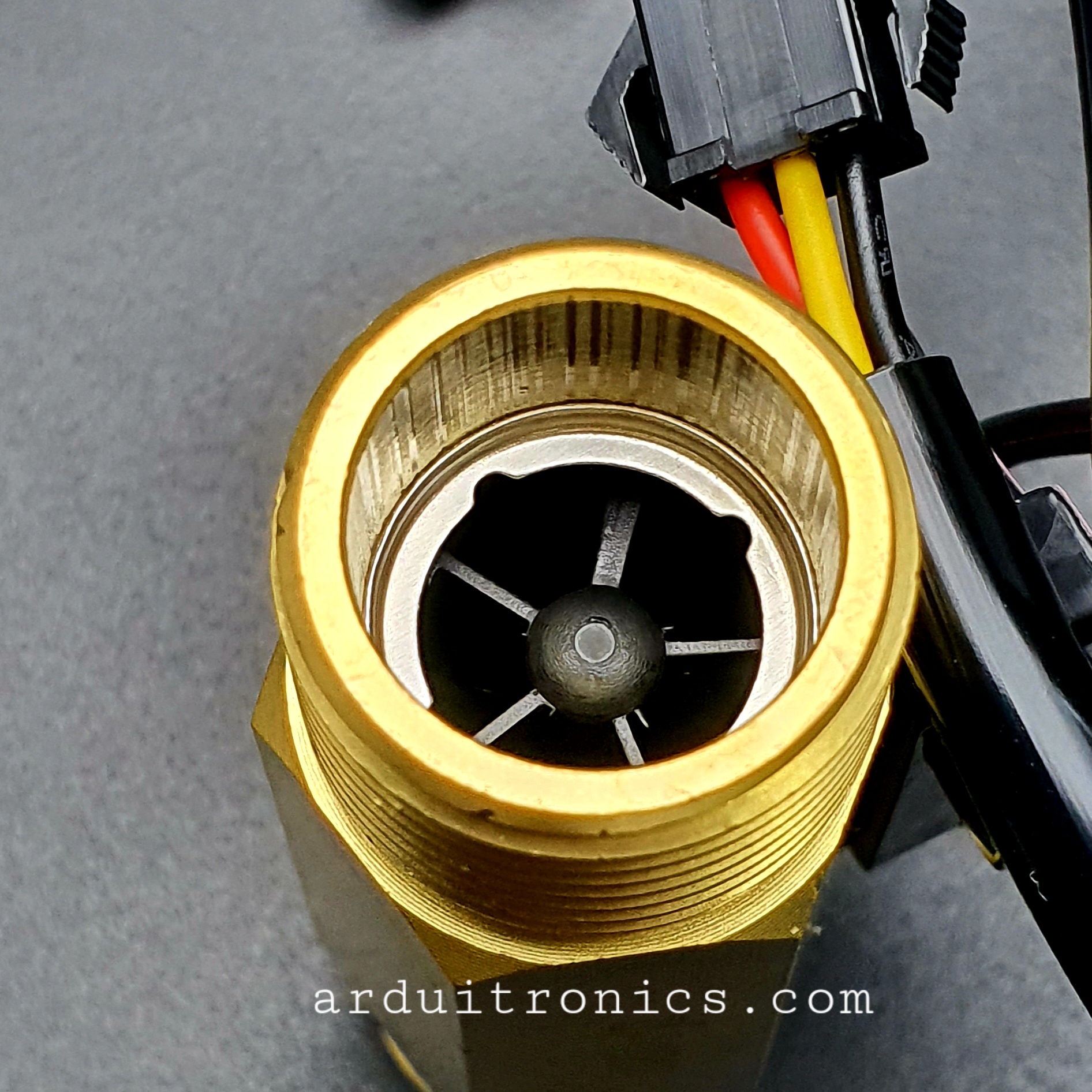 B7 เซ็นเซอร์วัดอัตราการไหลของน้ำ ทองแหลือง 1/2นิ้ว 4หุน Water Flow sensor 1-25L/min Size 66 mm With Temperature Probe