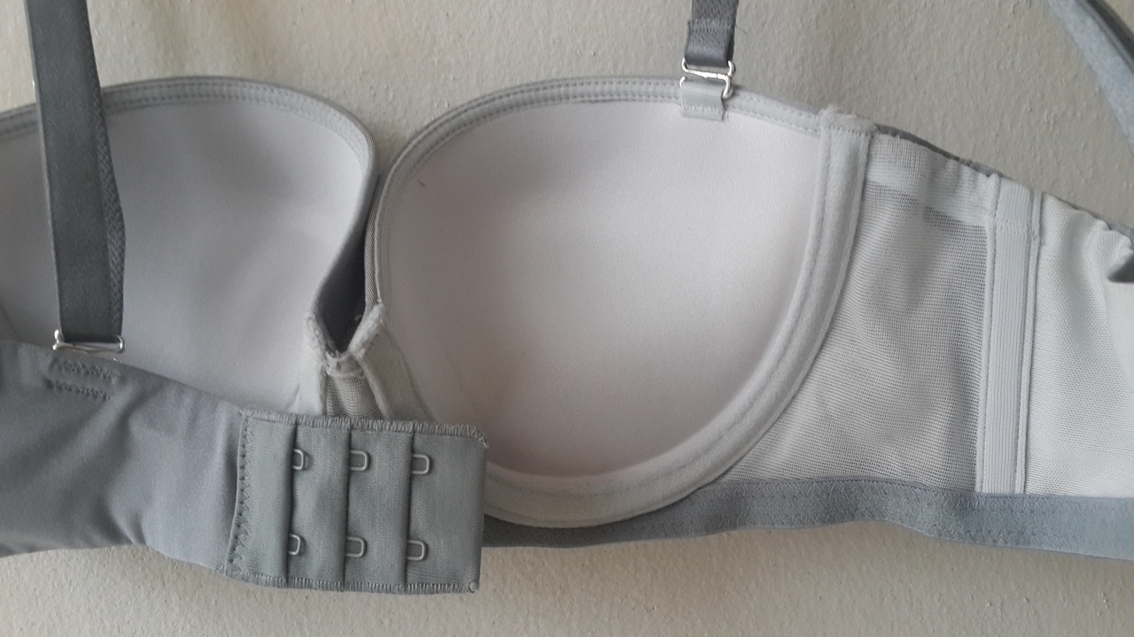 เสื้อชั้นในสตรีไทรอัมพ์