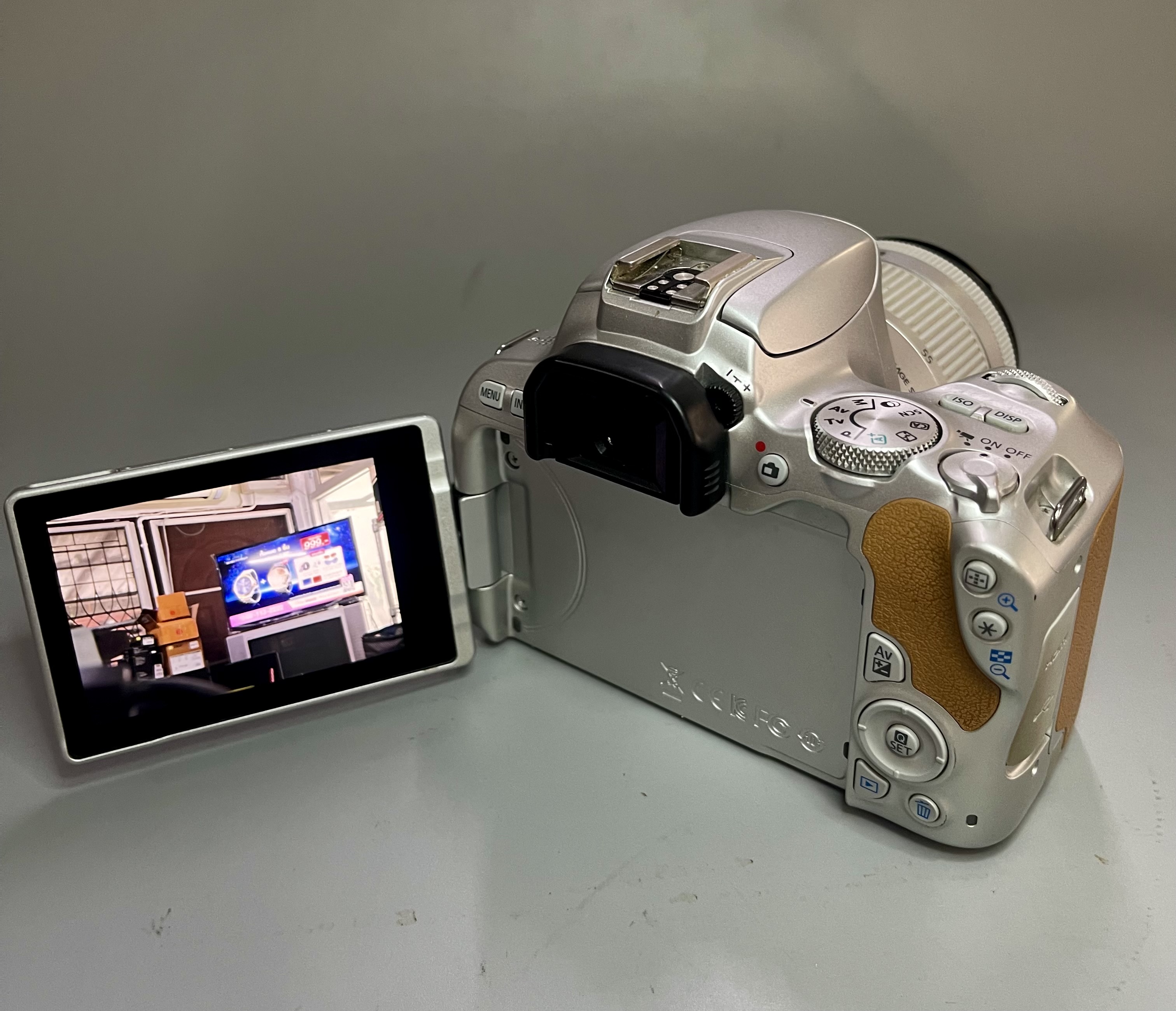 Canon 200D พร้อมเลนส์ 18-55 STM มี WiFi อดีตศูนย์สภาพสวย Shutter 10754