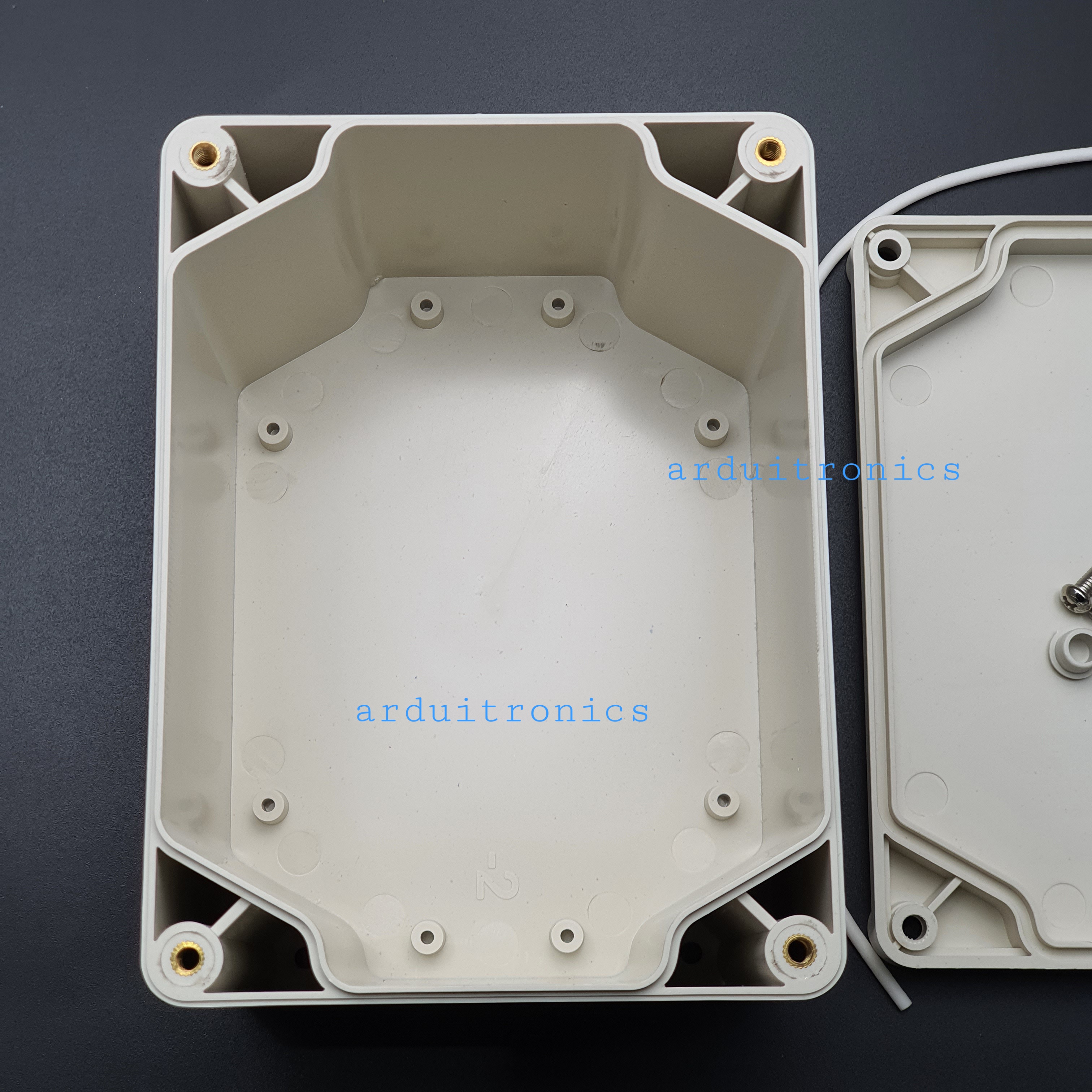 กล่องพลาสติกอเนกประสงค์กันน้ำ ขนาด 140x105x87mm