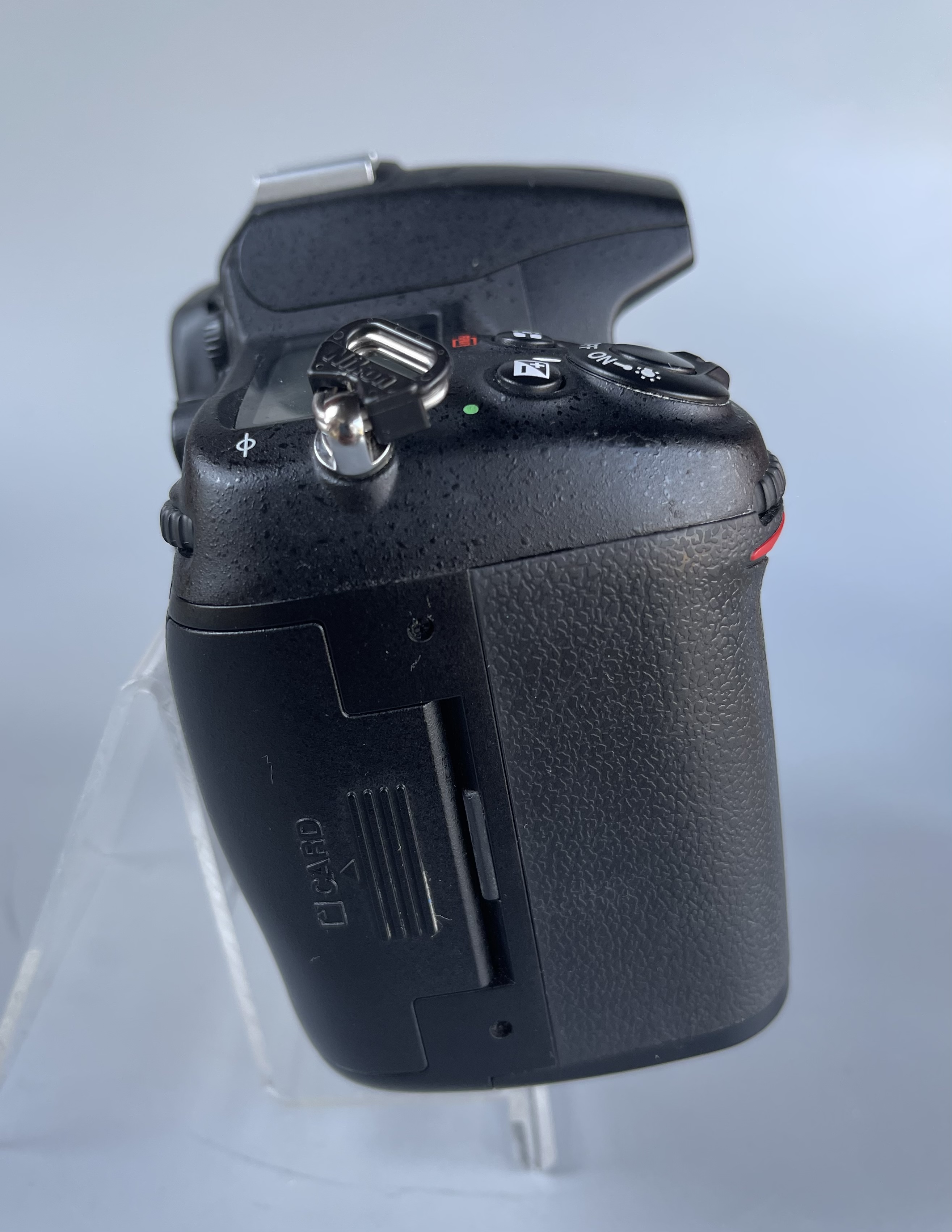 ขาย Nikon D7000 เลนส์ 18-105mm f3.5-5.6 ใช้น้อยขัตเตอร์ 10371 อปกศ เก่าเก็บแต่สภาพเหมือนใหม่