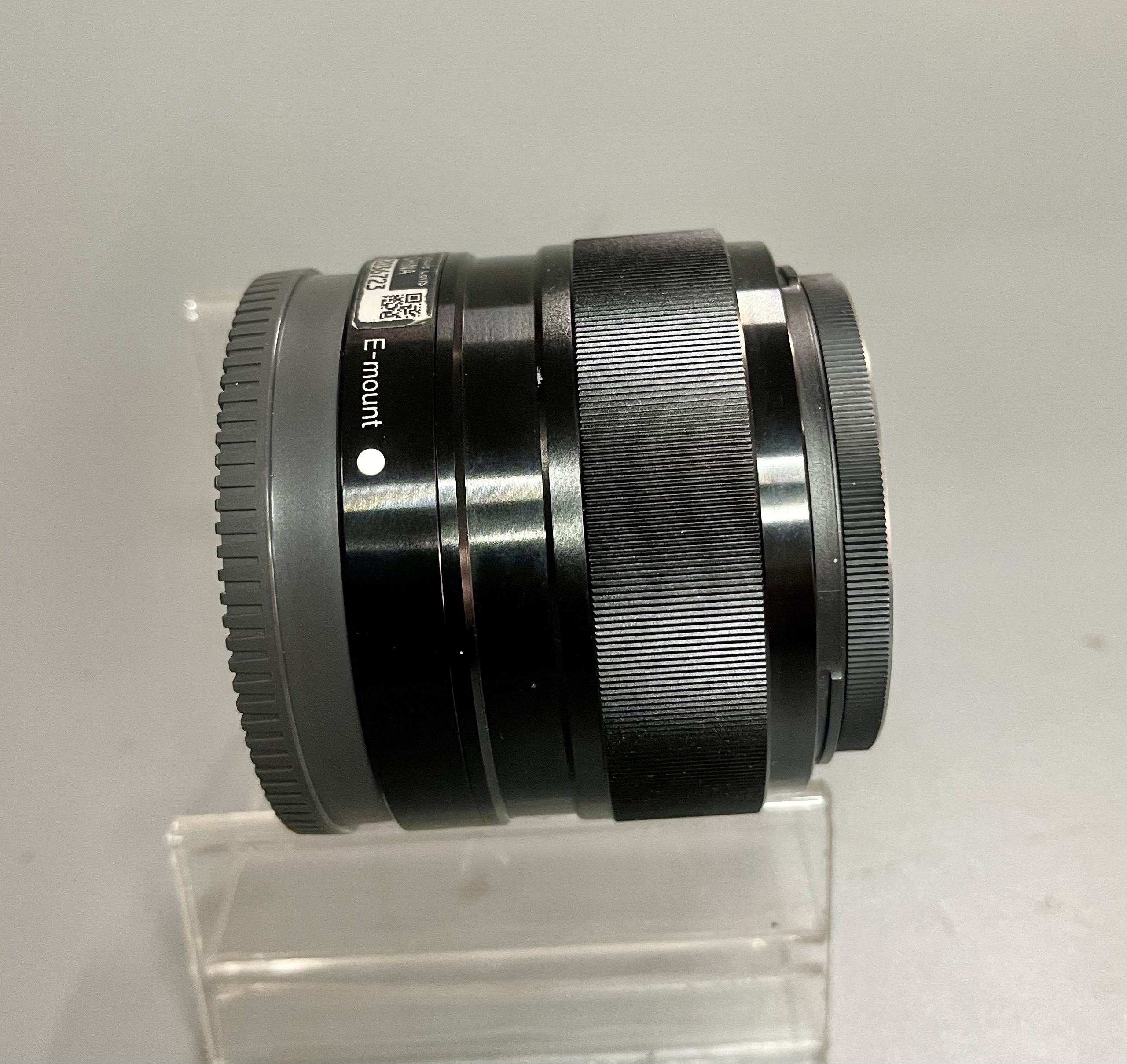 ขายเลนส์ SONY E 35mm F1.8 OSS สภาพดีเหมือนใหม่