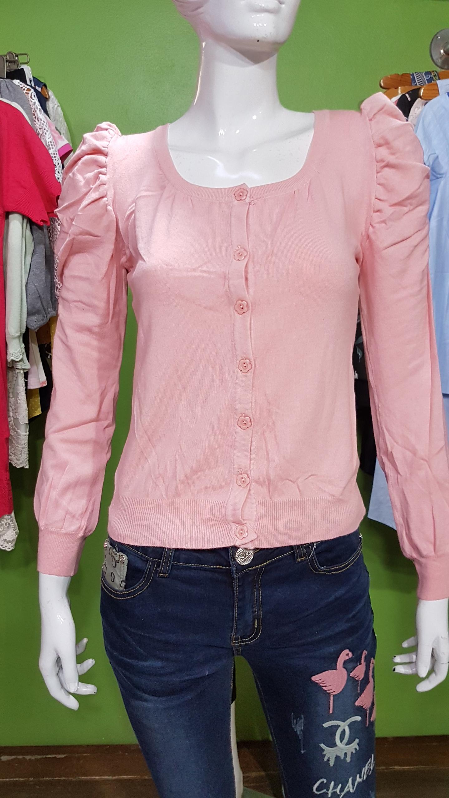 เสื้อคลุมไหมพรมแขนยาวคอกลม ผ้าเนื้อนิ่มและนุ่มมาก ผ้ายืดหยุ่นดีค่ะ ขนาดฟรีไซด์ อก 34-42 นิ้วค่ะ สินค้าพร้อมส่ง สีชมพู ค่ะ