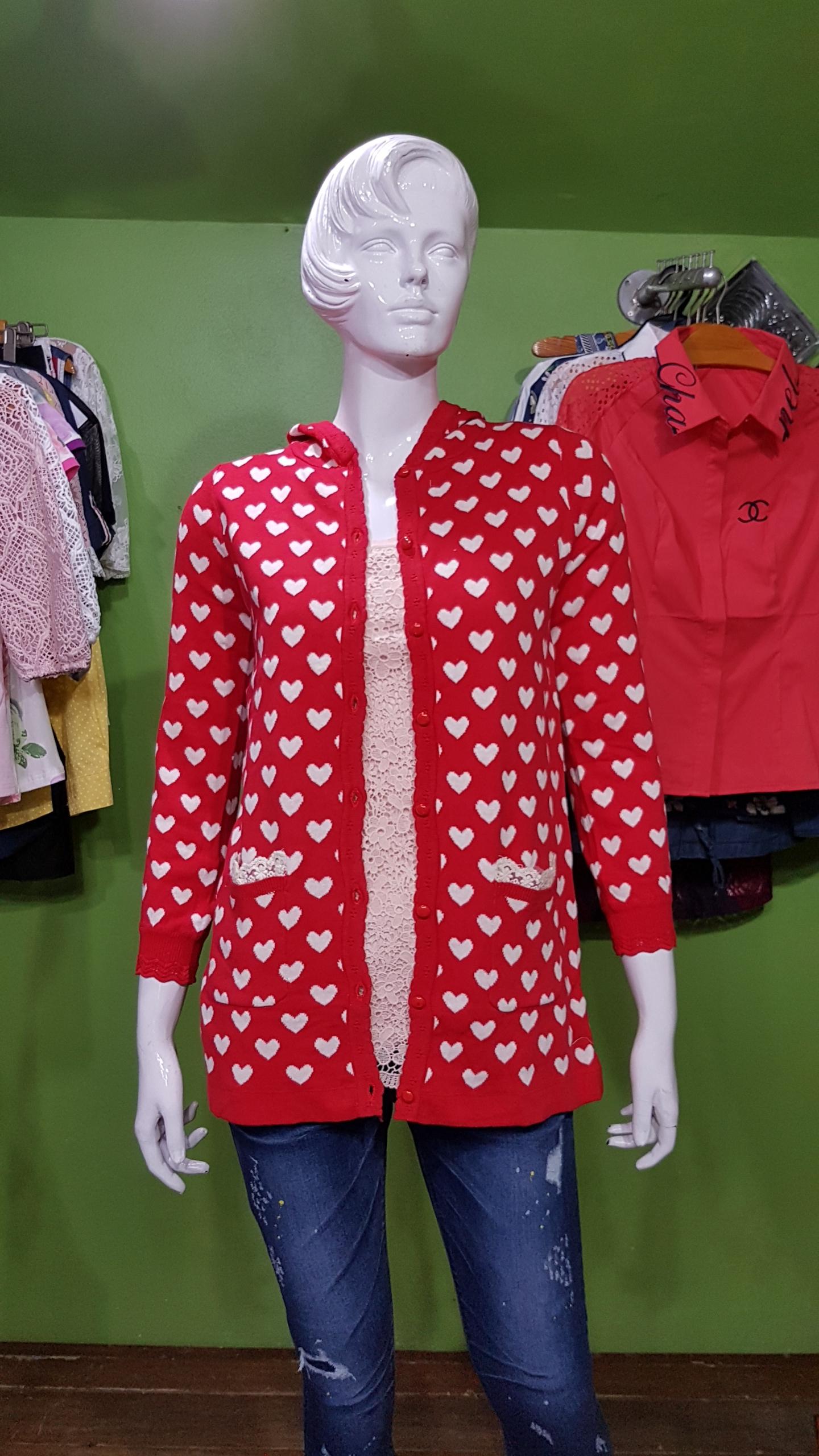 เสื้อคลุมไหมพรม Knit&Co แขนยาวมีฮูท กระดุมผ่าหน้า แพทเทิร์นทรงยาวลายหัวใจ เนื้อผ้าไม่หนาค่ะ