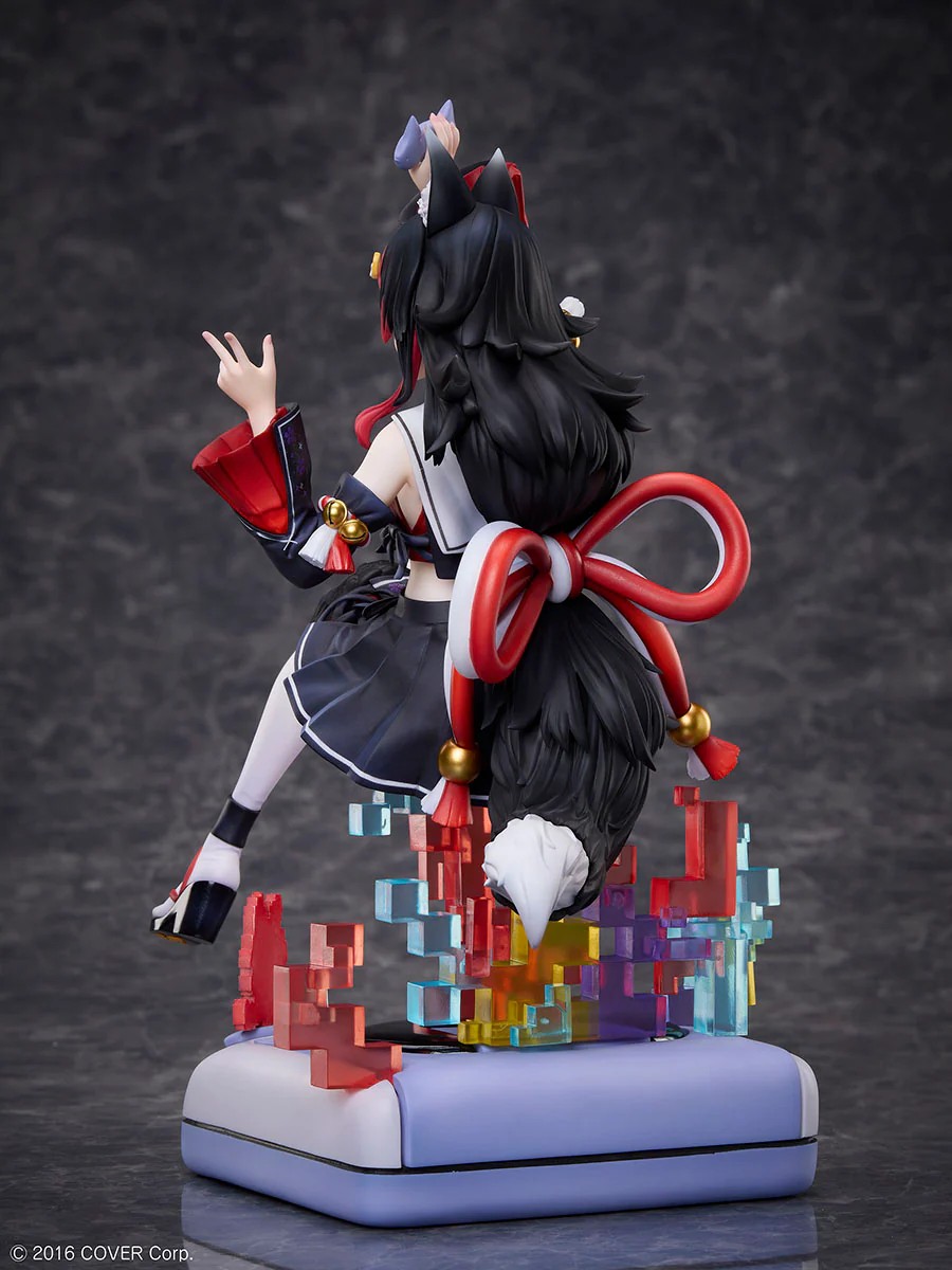 "Pre-Order" Design COCO 1/7 Ookami Mio "We are Gamers!!!!" Ver.
