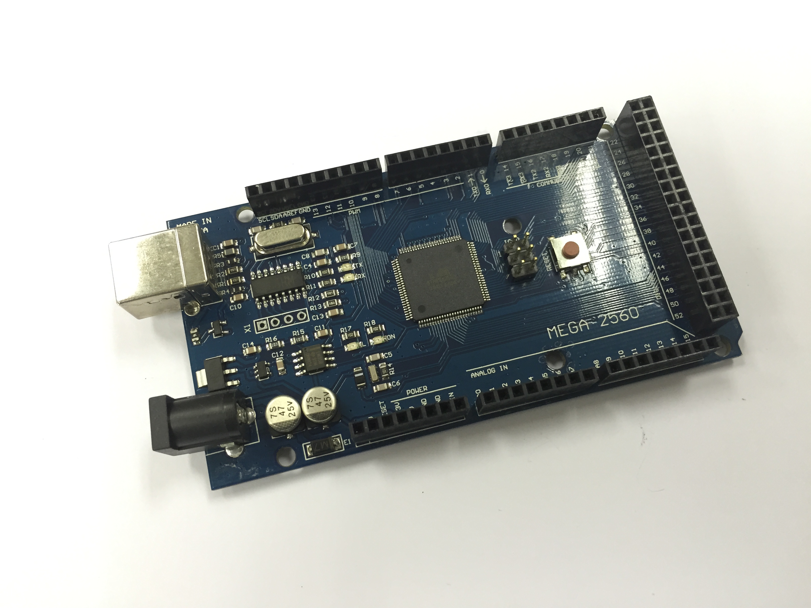 Arduino MEGA 2560 R3 รุ่นใช้ชิป CH340 (แถมสาย USB)