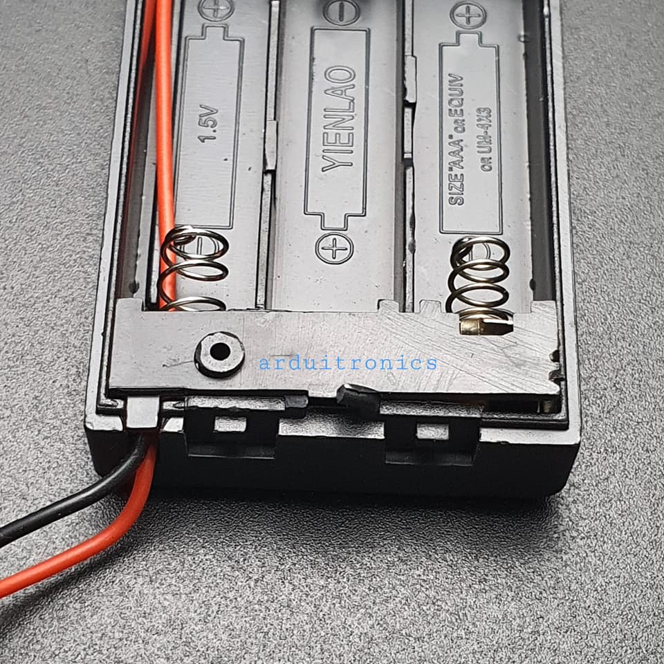 Battery Box รางถ่าน 3 ก้อน AAA 4.5V (ก้อนละ 1.5V) แบบมีฝาปิด และมีสวิทช์เปิดปิด