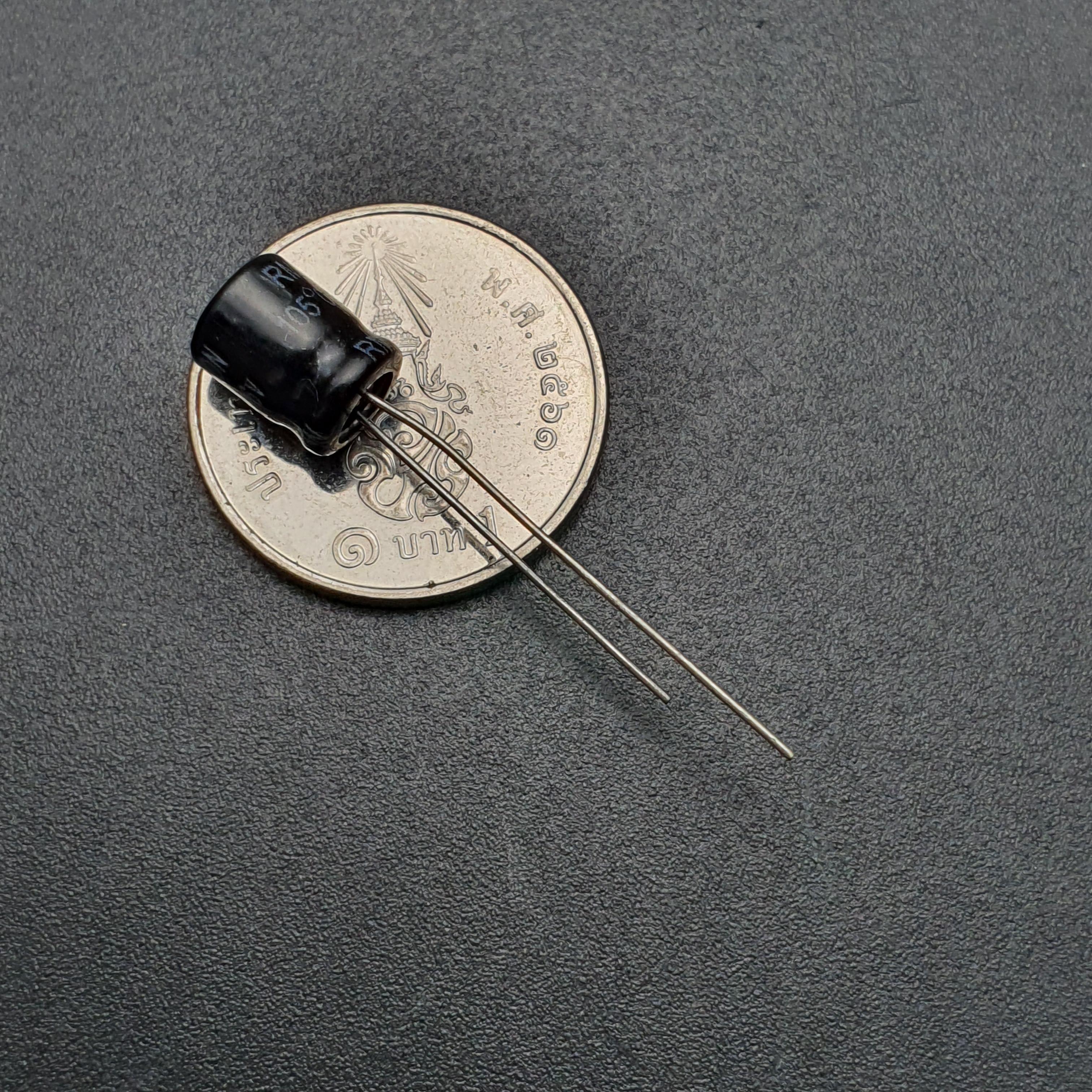 ตัวเก็บประจุ 220uF 16V ขนาด 6x7 (1 ชิ้น)