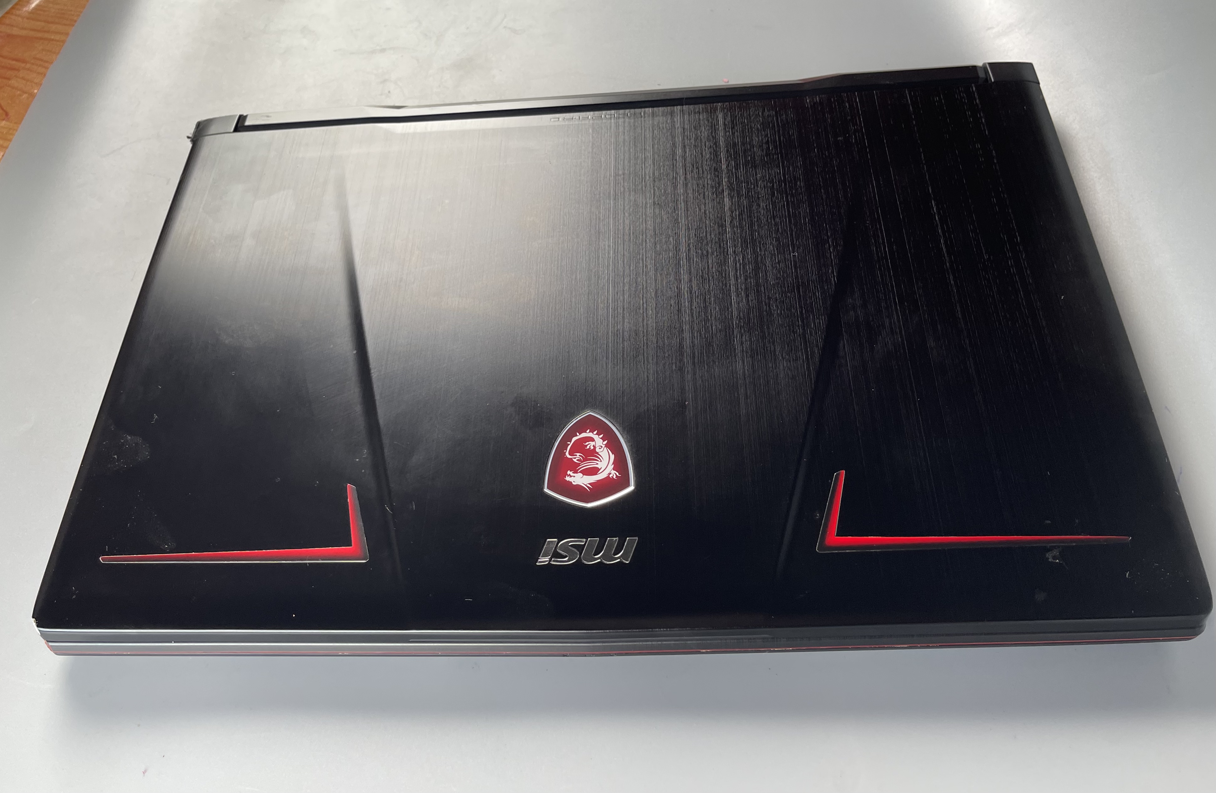 SI GP73 8RE Leopard Gaming Notebook 6 Core i7 8750HQ RAM 8GB SSD 128GB บวก 1 TB 7200 RPM GeForce GTX 1060 (6GB GDDR5)