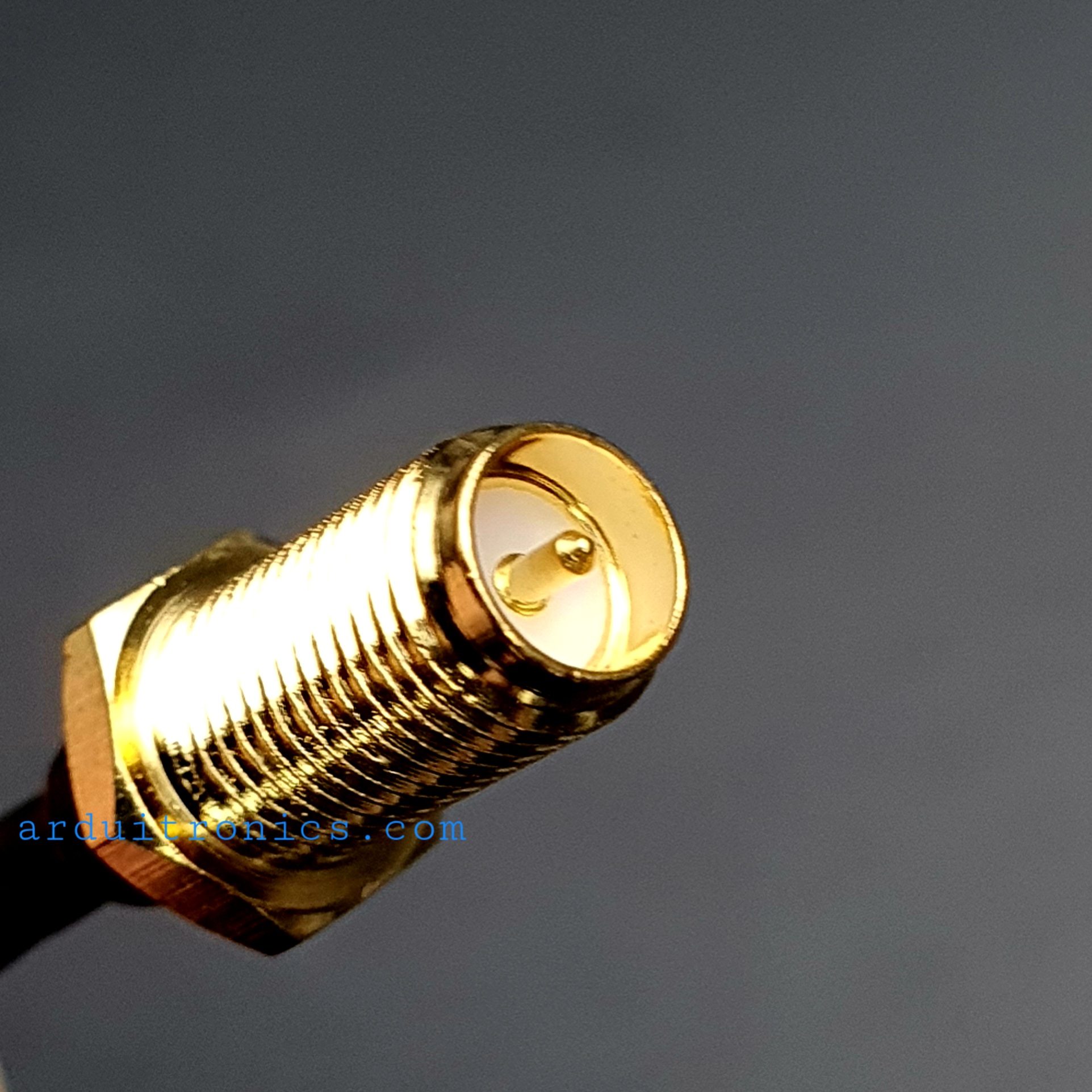 SMA Female (Outer Screw Inner Needle) to IPEX IPEX-4 Adapter Cable (WiFi / GSM / 3G / 4G / GPS) ยาว 20cm