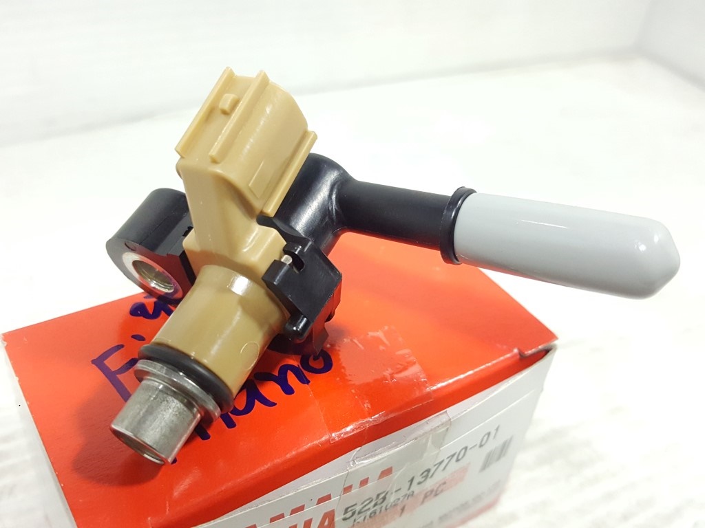 (Yamaha) ชุดหัวฉีดน้ำมันเชื้อเพลิงแท้ Yamaha (มีหลายรุ่นด้านใน)