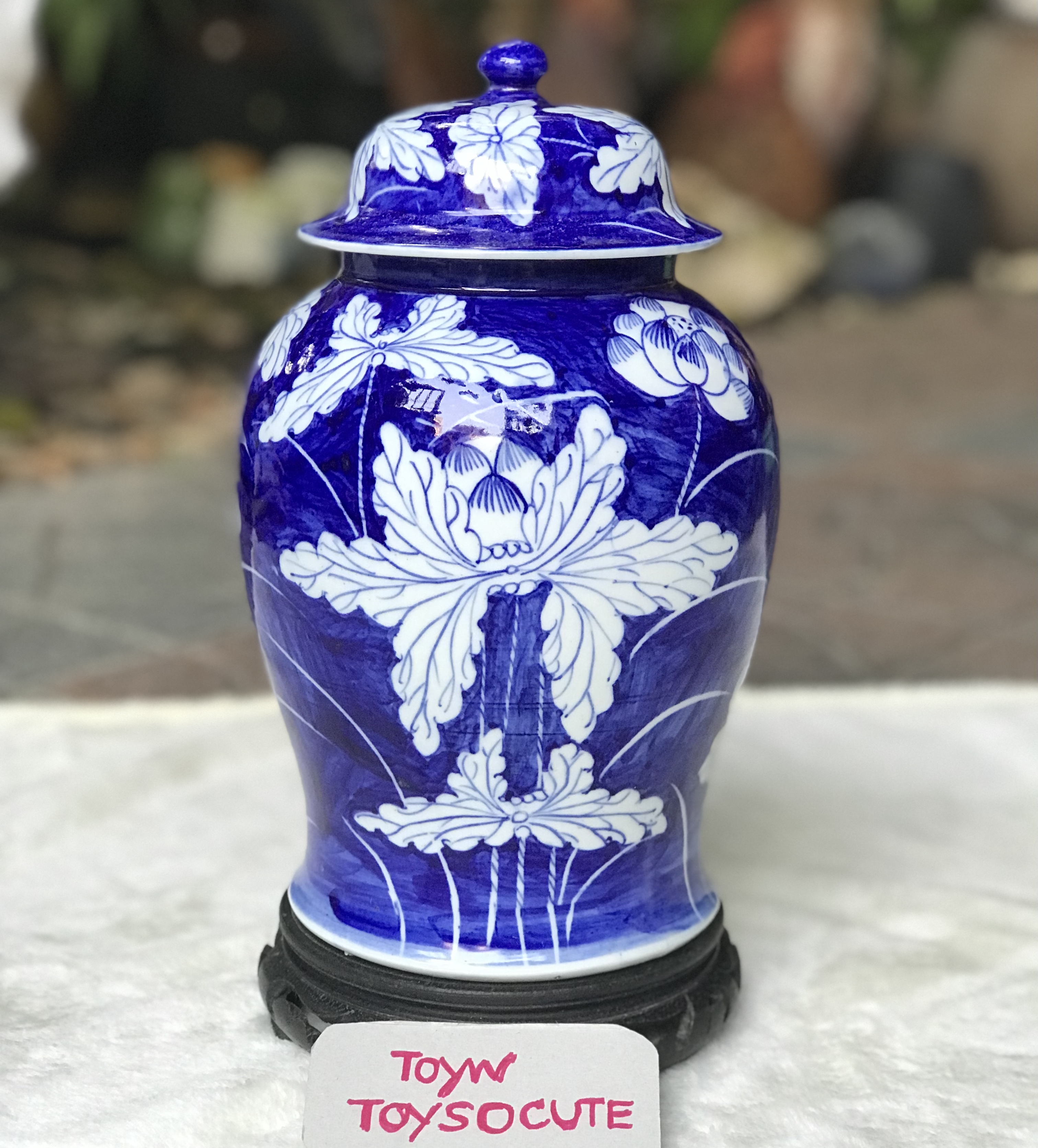 เก่าเก็บ Blue & White Porcelain โถน้ำเย็นโบราณ เนื้อกระเบื้องกังใส พื้นครามเขียนลายกอบัว