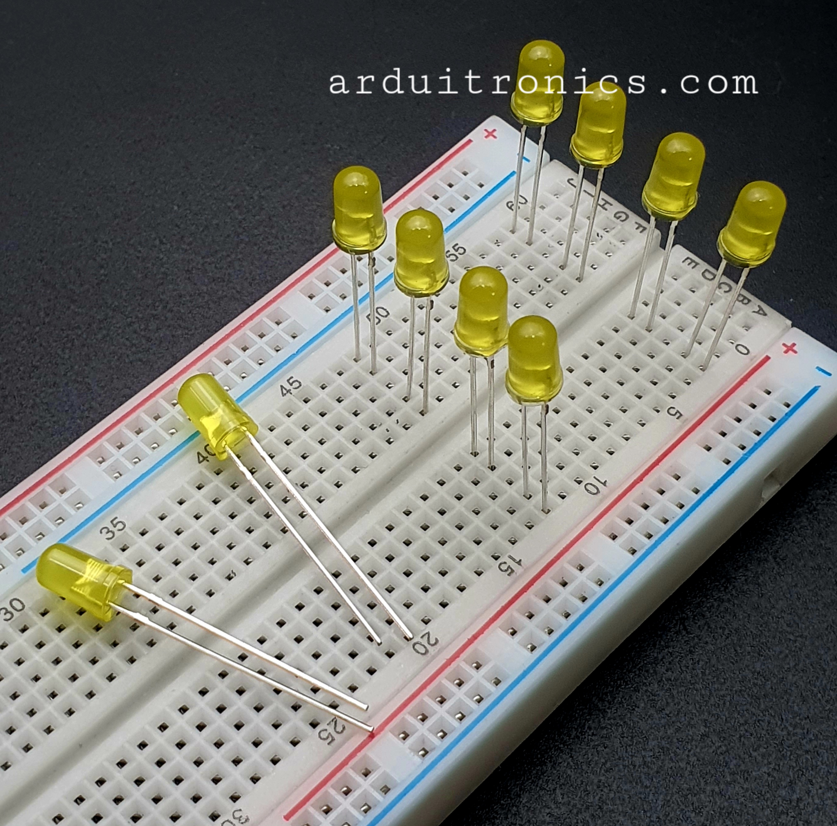 Yellow LED 5mm ชุด 10 หลอด ขายาว ขนาด 28mm สีเหลือง