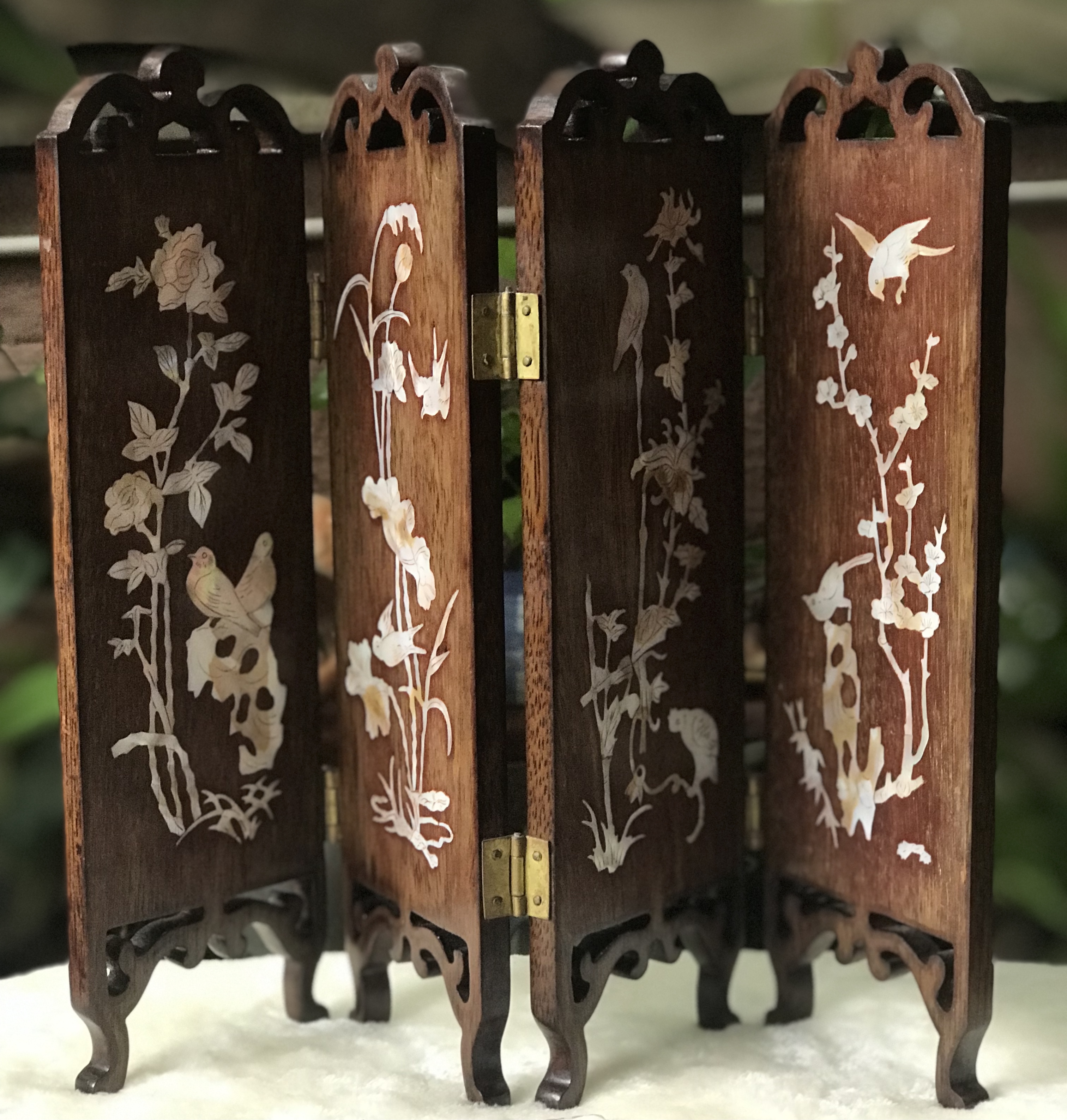 ฉากไม้บานพับ ไม้โรสวู๊ดฝังมุก ฉลุลวดลาย 4 panels Chinese vintage handmade rosewood folding table screen