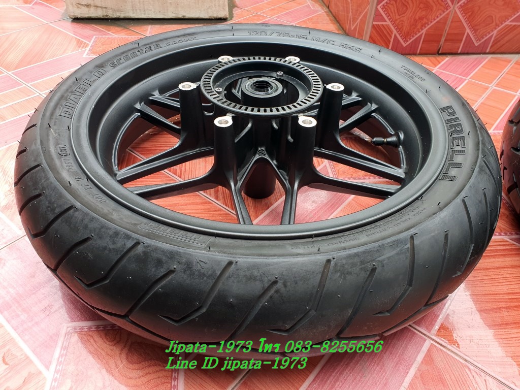 (Forza 300 ปี 2018) ชุดวงล้อแม็กหน้า-หลัง พร้อมยาง Honda Forza 300 ปี 2018 แท้ (สินค้าตำหนิ ขายเป็นคู่)