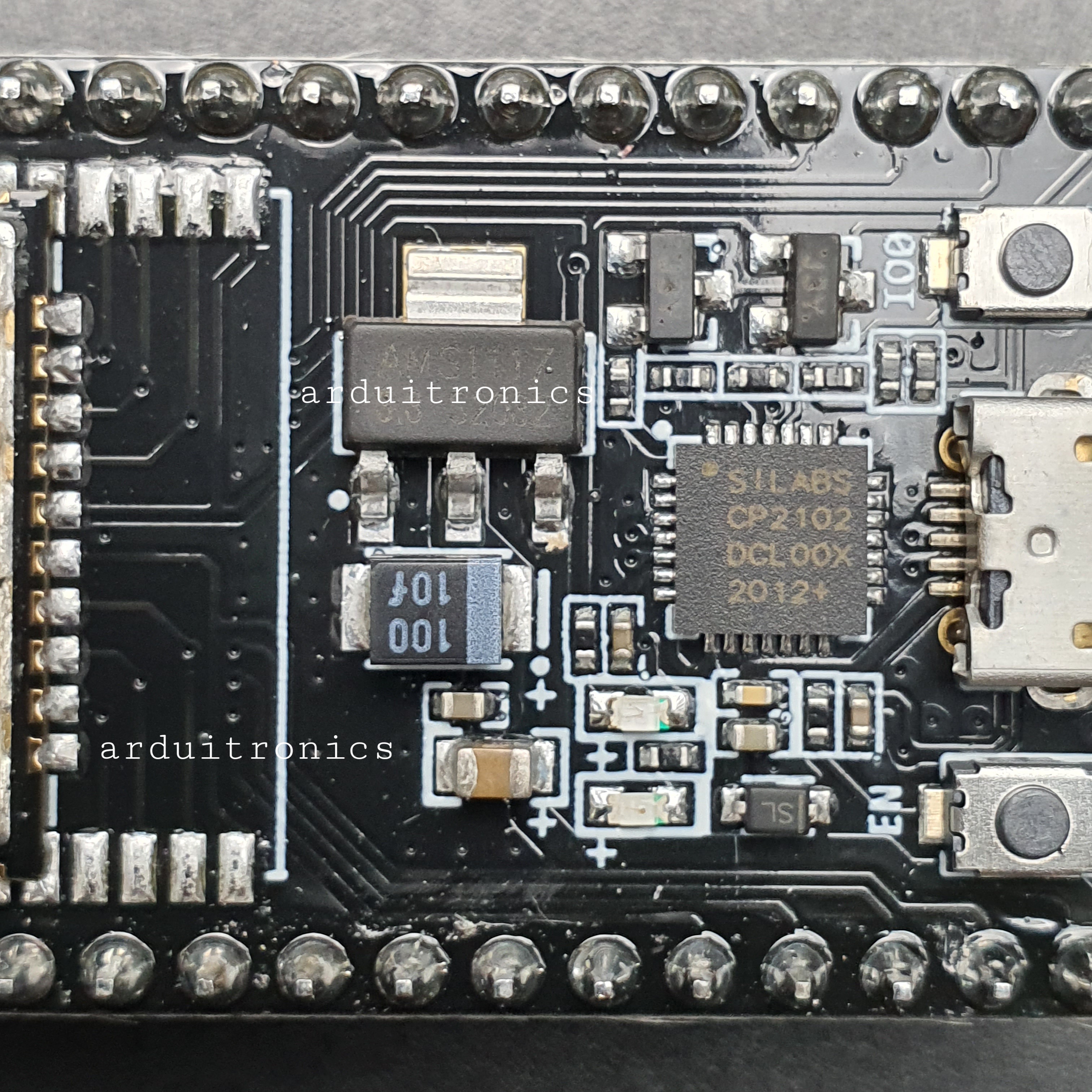 NodeMCU ESP-32S (WiFi + Bluetooth) มีช่องสำหรับใส่หัวต่อเสาอากาศแบบ IPEX 38 pin