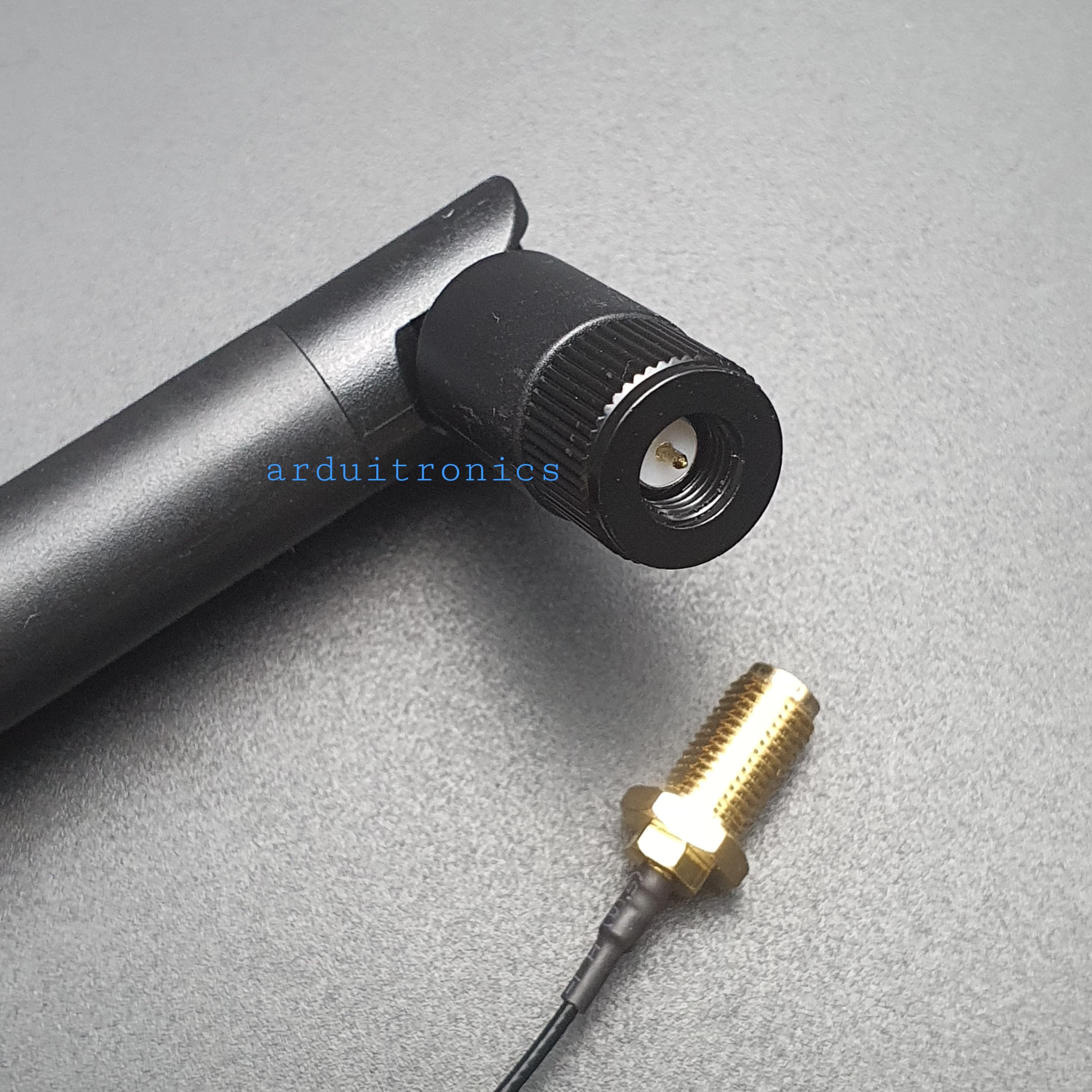 เสาอากาศความถี่ 2.4GHz 5dBi Omni WiFi Antenna with Cable (2.4 - 2.5 GHz)