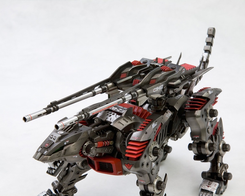 "Pre-Order" HMM ZOIDS 1/72 EZ-035 Lightning Saix Marking Plus Ver.