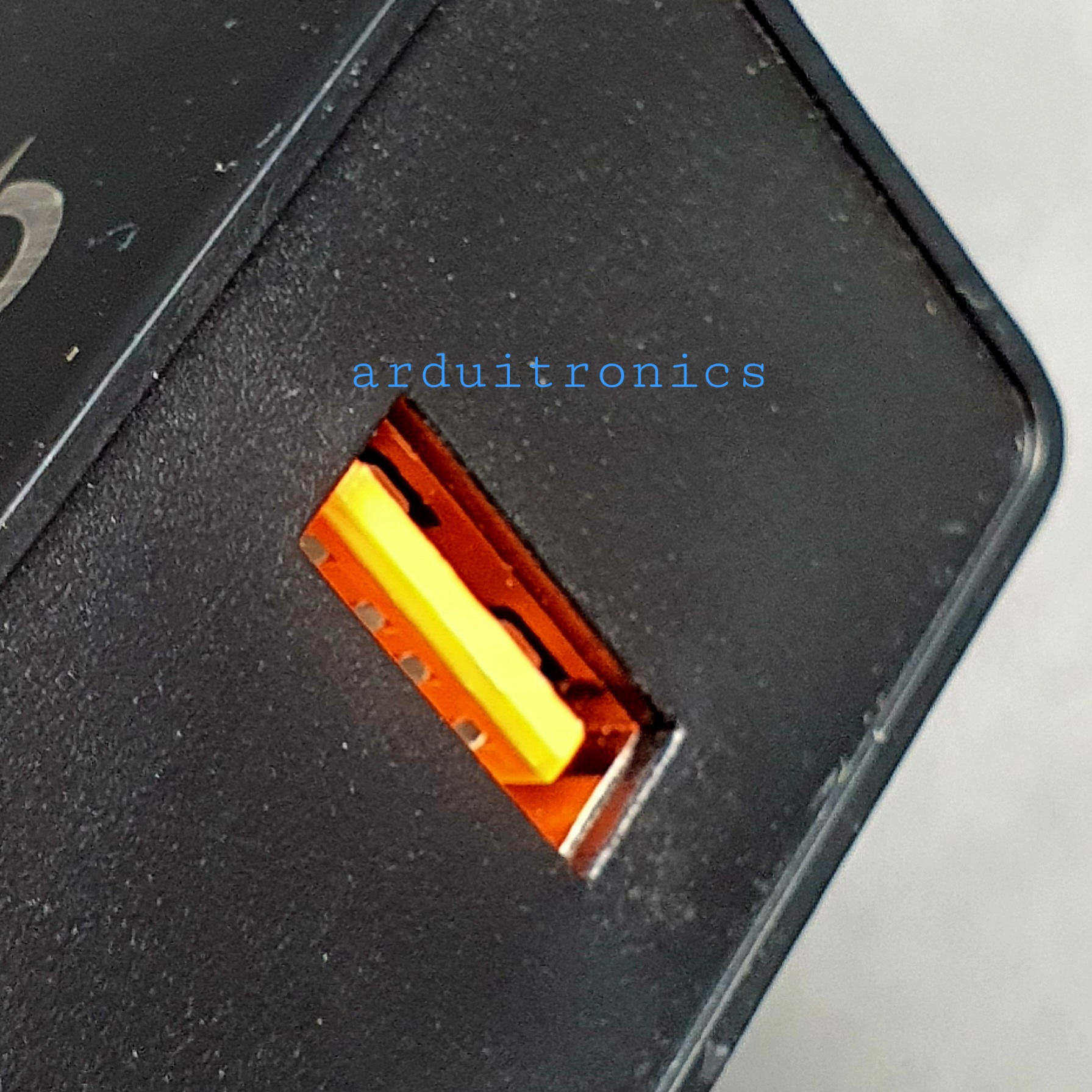 Fast Charge Adapter 5V 3A USB QC3.0 18W ด่วนชาร์จอะแดปเตอร์ สีดำ