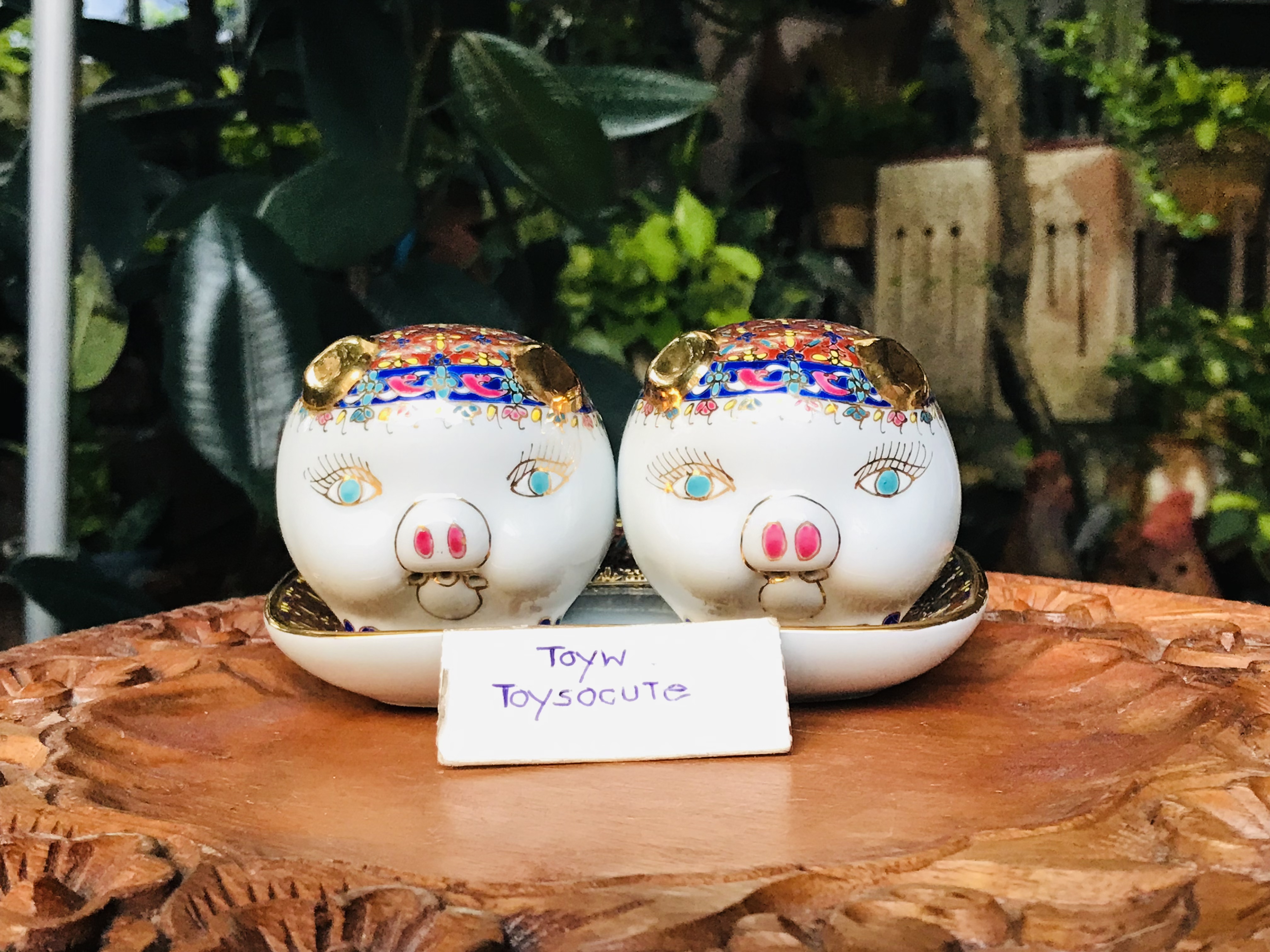 เก่าเก็บ ชุดเบญจรงค์ หมูตาหวาน ตั้งโชว์ ตกแต่งบ้าน
