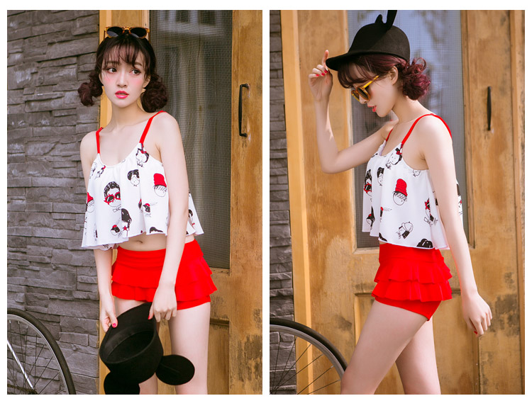 ***พรีออเดอร์***บิกินี่ชุดว่ายน้ำทูพีซ two-pieces สีขาวแดงลายการ์ตูนสีดำ สดใสน่ารักรับลมทะเล สวยเหมือนแบบค่ะ