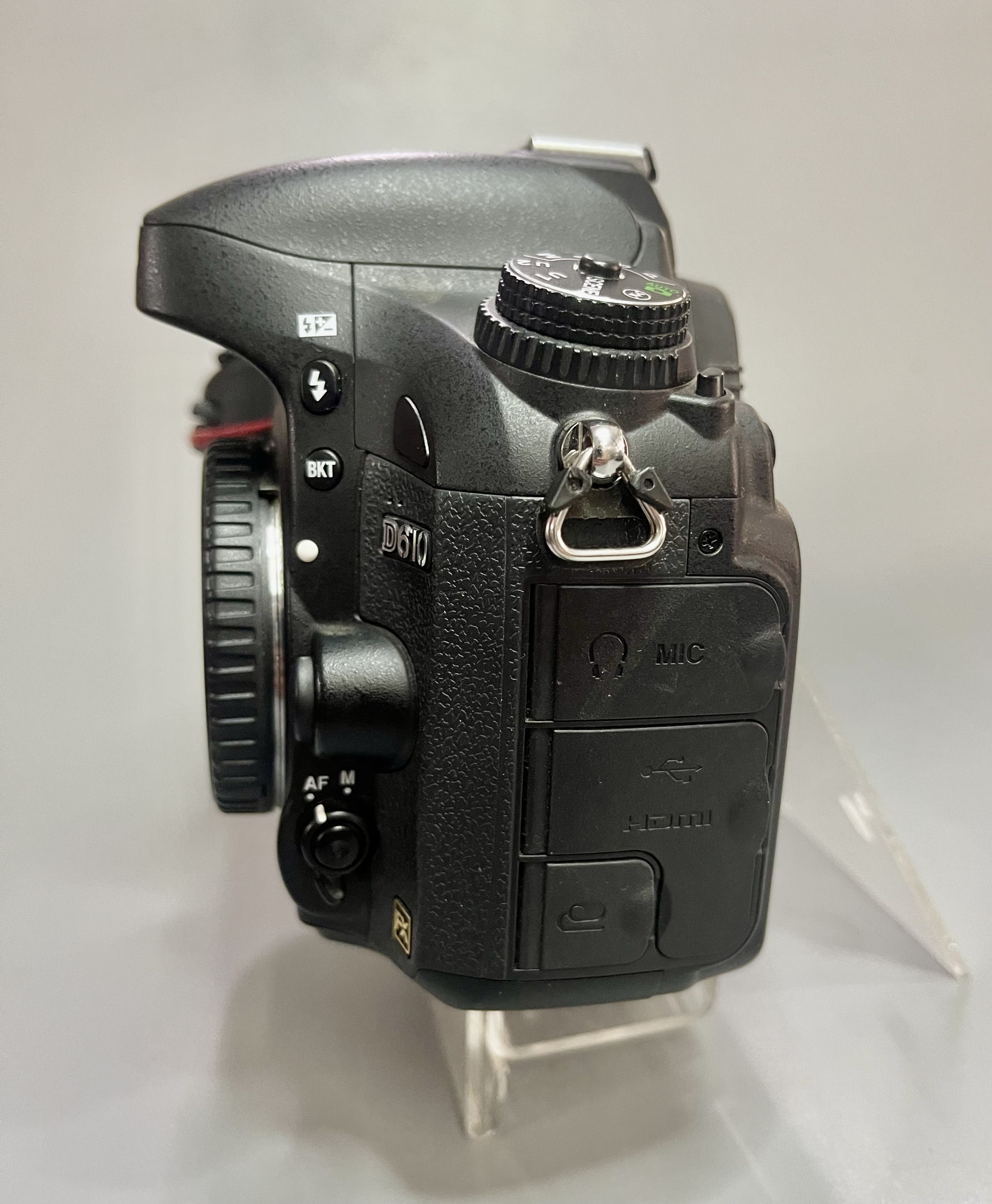 ขาย Nikon D610(body)/ Nikon WU-1b หมดประกันศูนย์ ใช้น้อย ชัตเตอร์ 14134 นางฟ้า สวยเหมือนใหม่