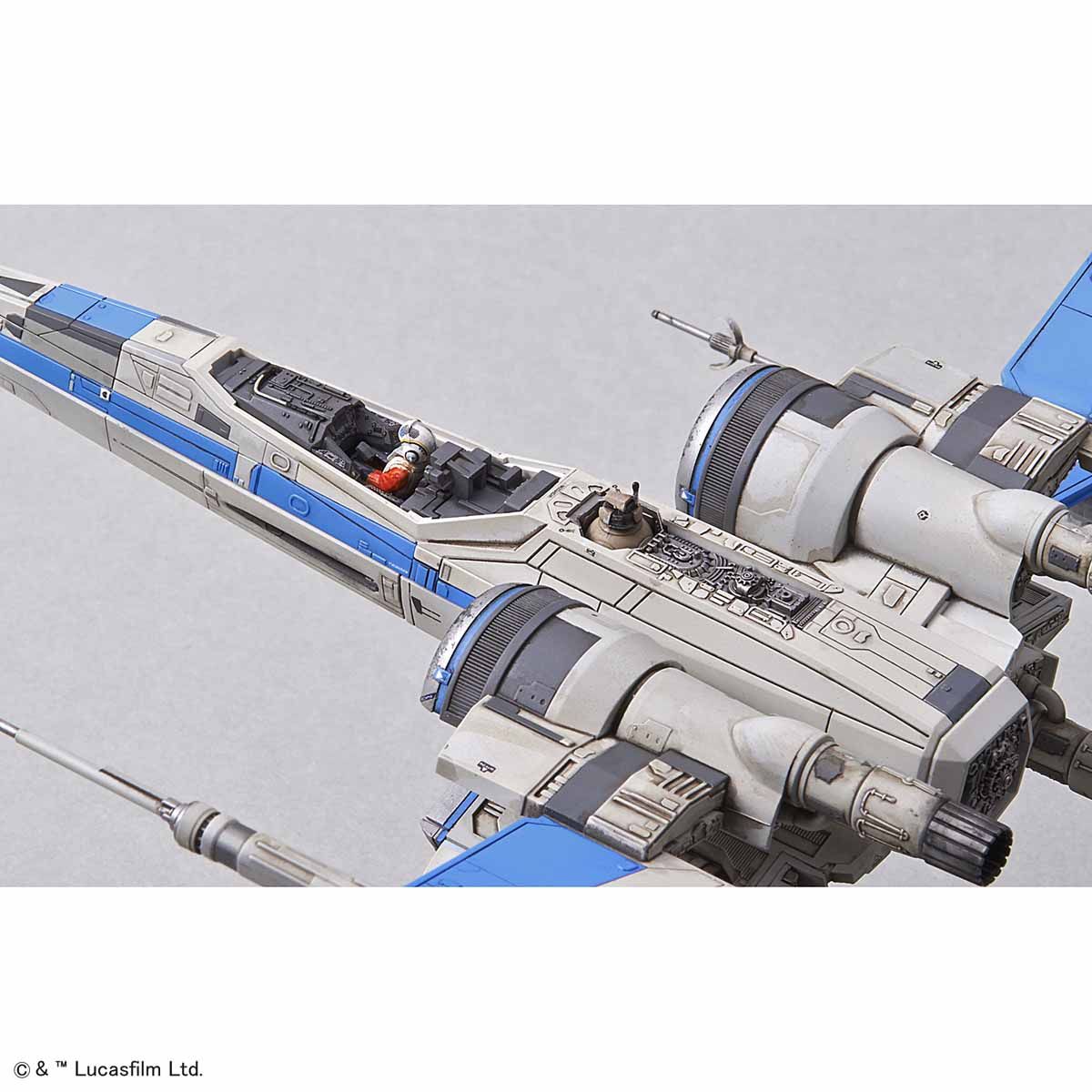 1/72 Blue Squadron Resistance X-Wing Fighter (Star Wars : The Last Jedi)