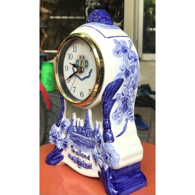 ชิ้นละ 1,390 บาท ของเก่า นาฬิกาตั้งโต๊ะเซรามิค เฉลิมพระเกียรติในหลวงรัชกาลที่ 9