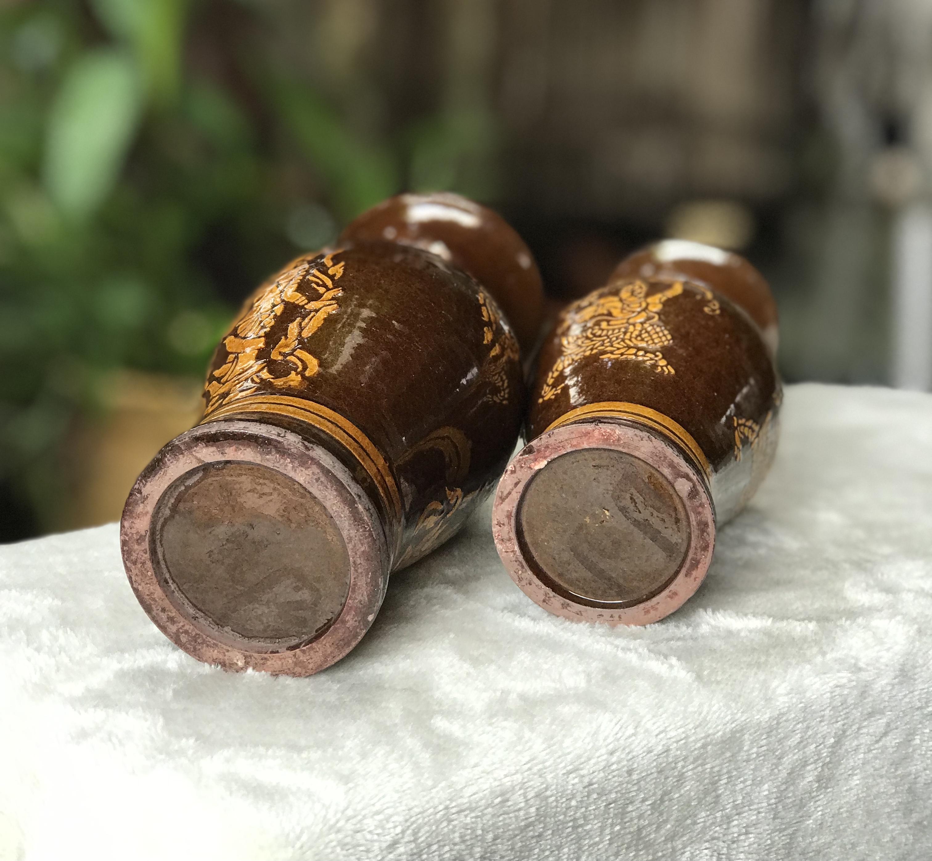 Pair of Antique Pottery Vase แจกันเครื่องปั้นดินเผาโบราณ น้ำเคลือบสีน้ำตาล ใส่ดอกไม้ ตั้งโชว์ ตกแต่งบ้าน