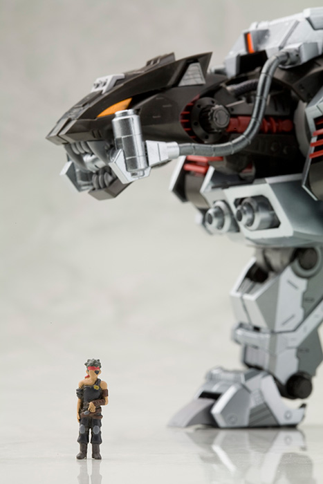 HMM ZOIDS 1/72 EZ-035 Lightning Saix Irvine Special