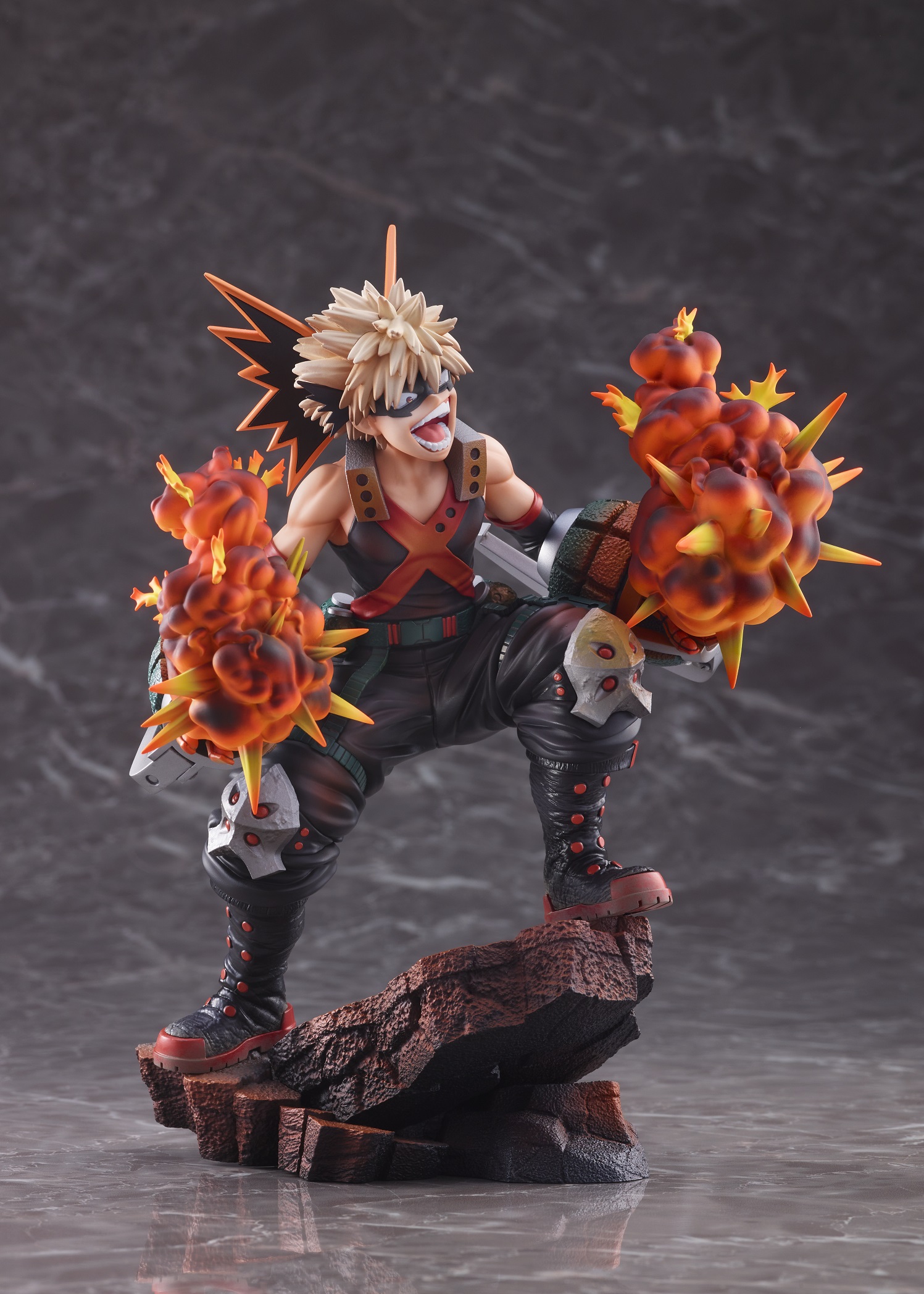 "Pre-Order" Takara Tomy 1/8 MY HERO ACADEMIA figure Katsuki Bakugo