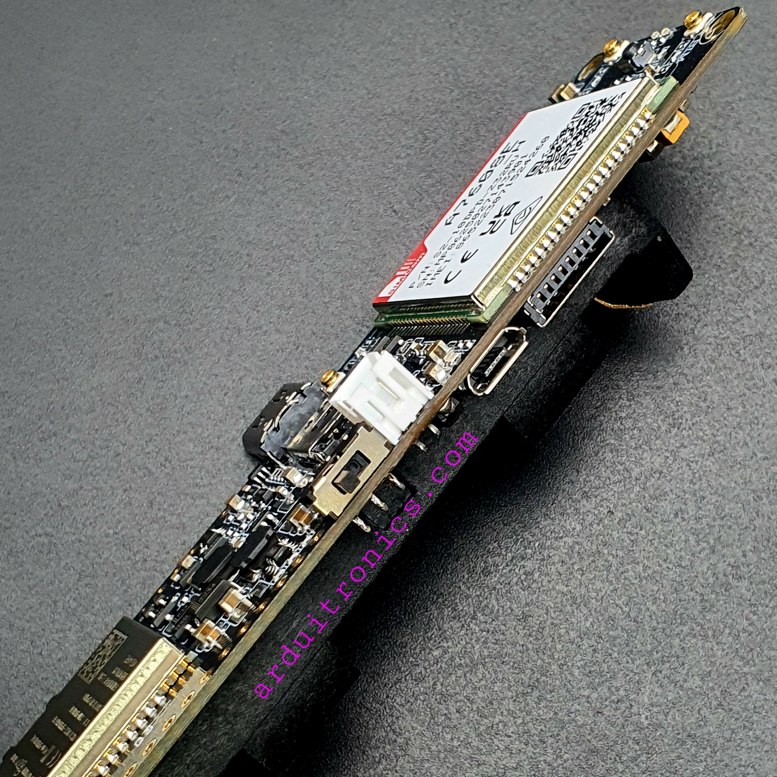 LILYGO T-A7608E-H (WiFi, BT, 3G/4G) with GPS พร้อมรางถ่าน 18650