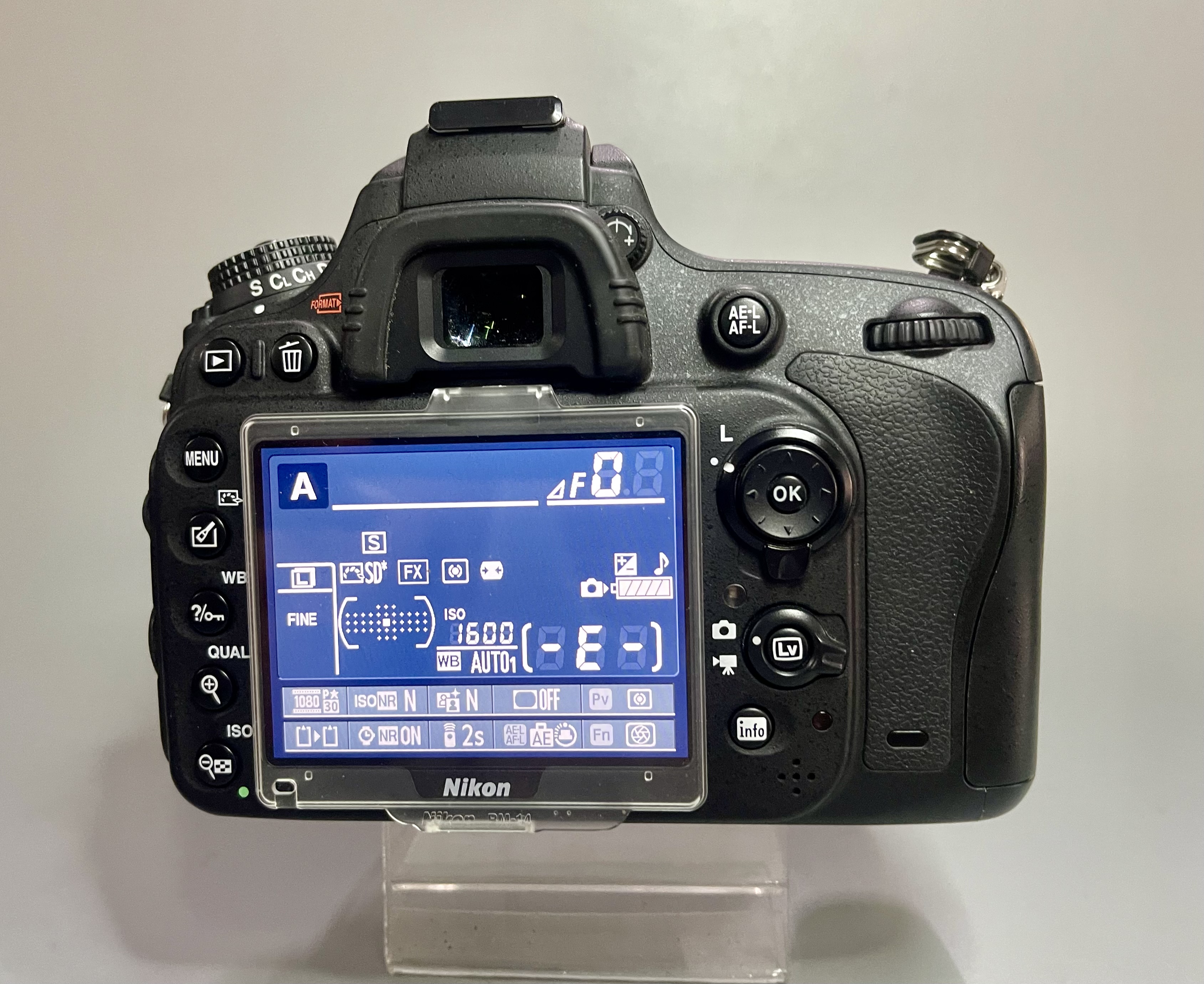 ขาย Nikon D610(body)/ Nikon WU-1b หมดประกันศูนย์ ใช้น้อย ชัตเตอร์ 14134 นางฟ้า สวยเหมือนใหม่