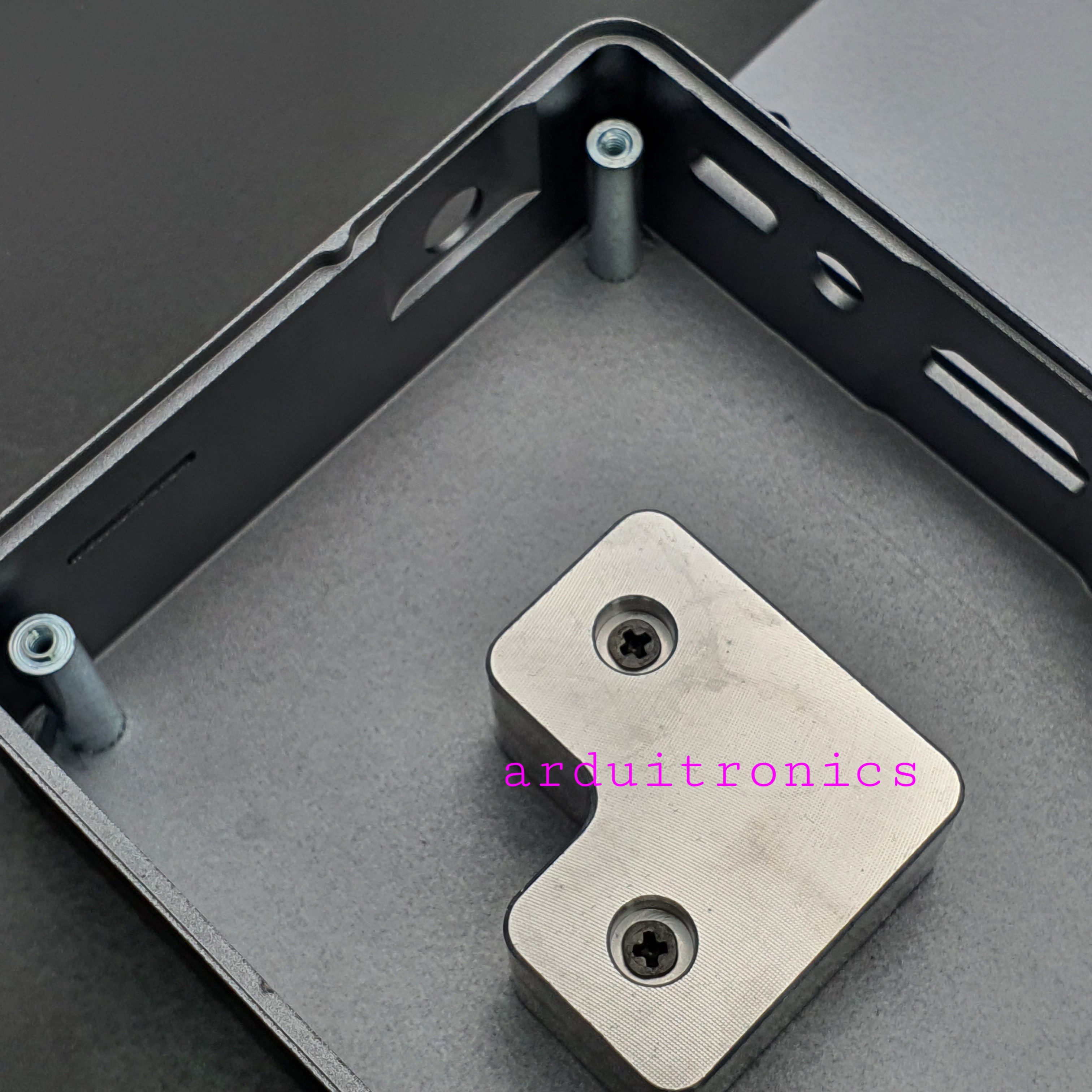 กล่องโลหะพิเศษ สำหรับ Orange Pi 5 / 5B Development Board กล่องโลหะพิเศษ พร้อมเสาอากาศ