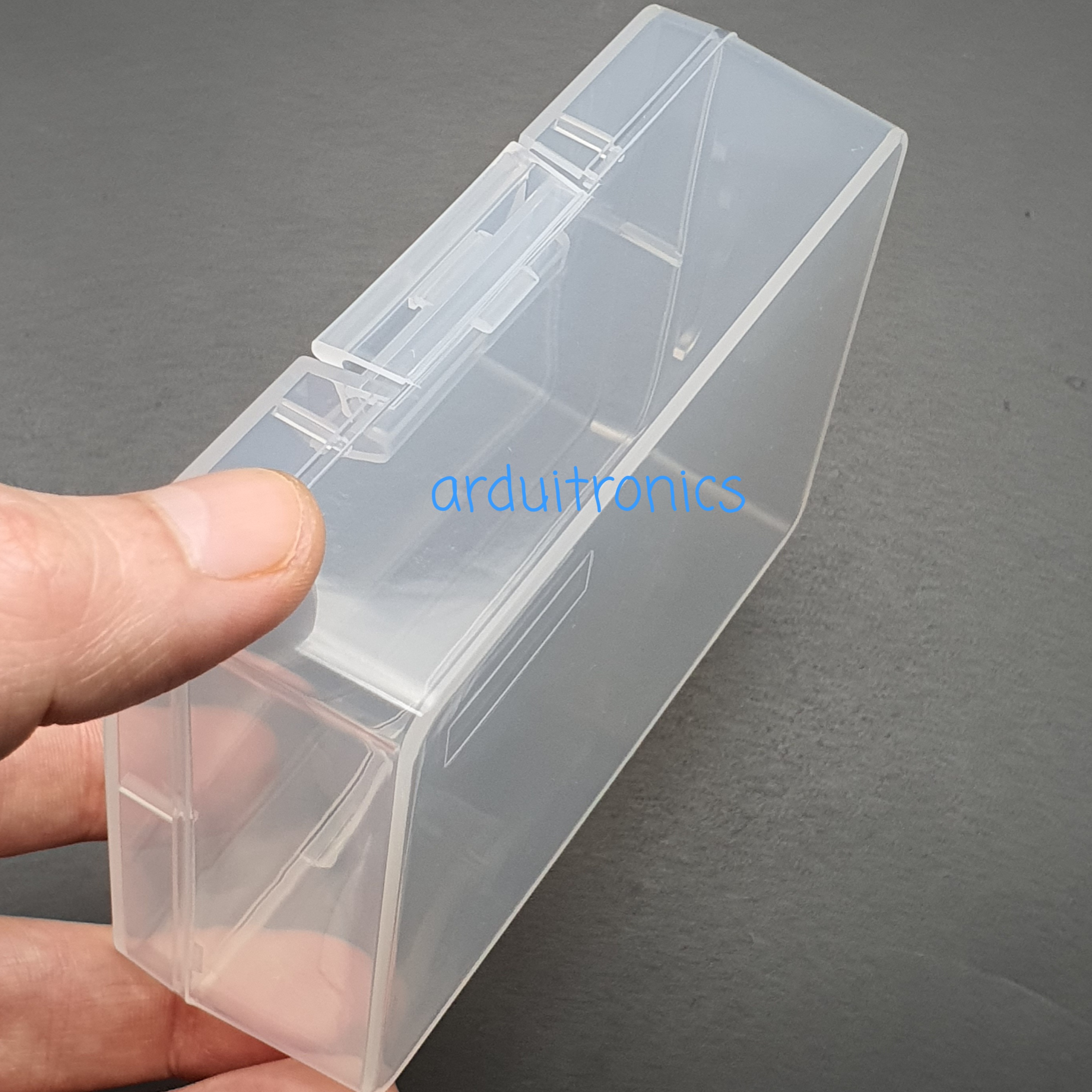 กล่องเก็บอุปกรณ์พลาสติก ขนาด 10 x 7 x 3.3cm