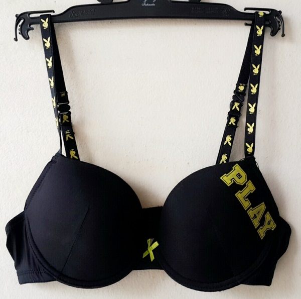 เสื้อชั้นในสตรีPlayboy