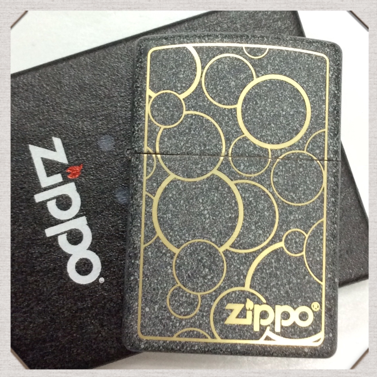 ไฟแช็ค Zippo 29468 And Bubbles Iron Stone