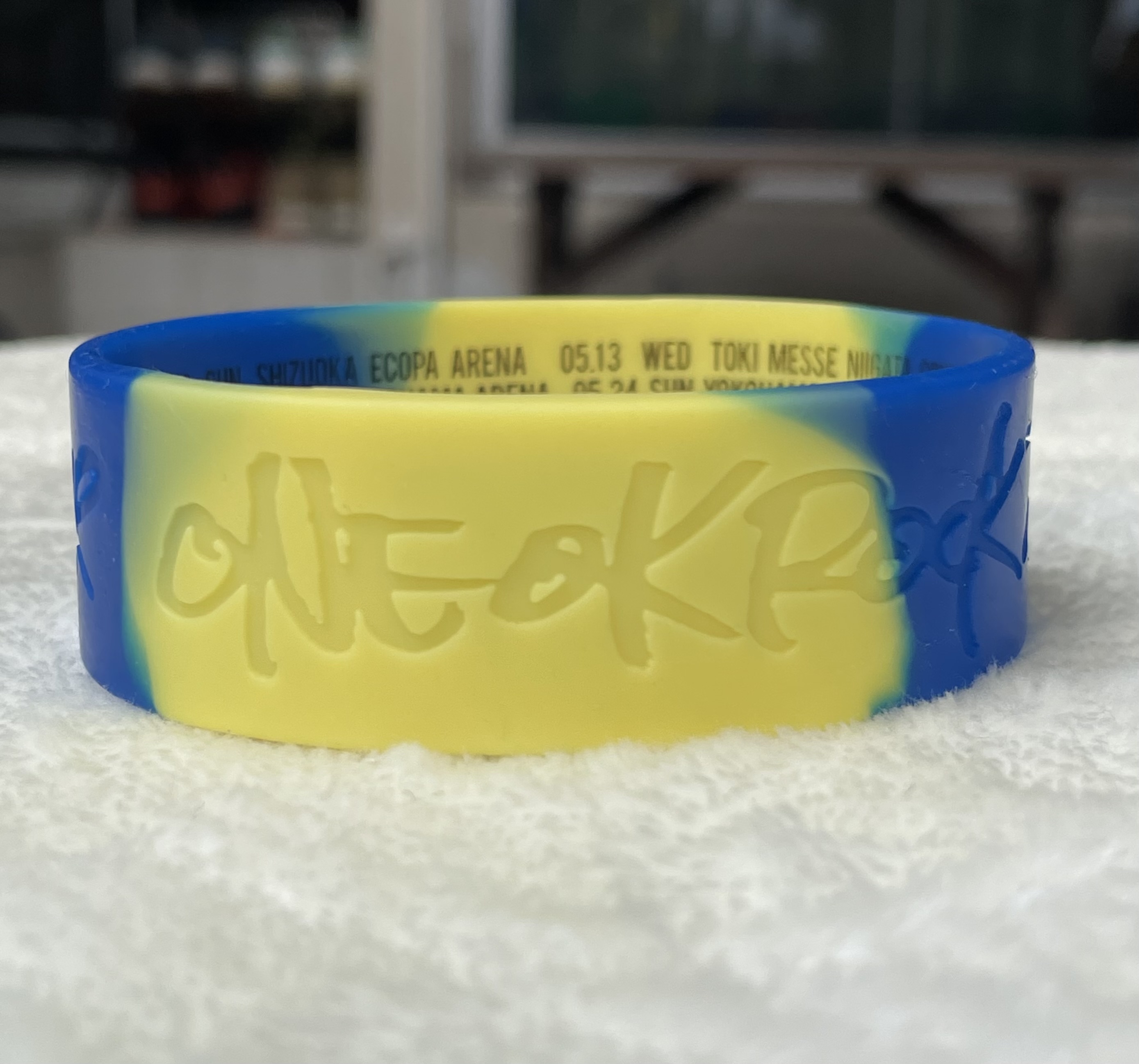 ￼สายรัดข้อมือทูโทน ริชแบรนด์วันโอเคร็อก ONE OK ROCK concert tour wristband / 2015 Japan Tour