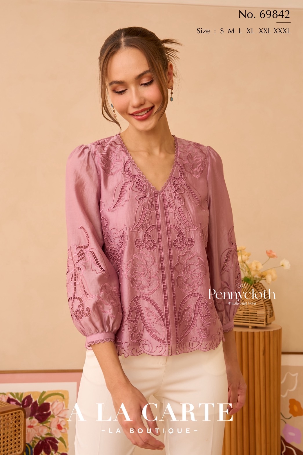69842 เสื้อ A La Carte ชีฟองซิลด์ คอวี แขน 3 ส่วน งานปักฉลุ สวยหรู มีซับใน by PENNY CLOTH